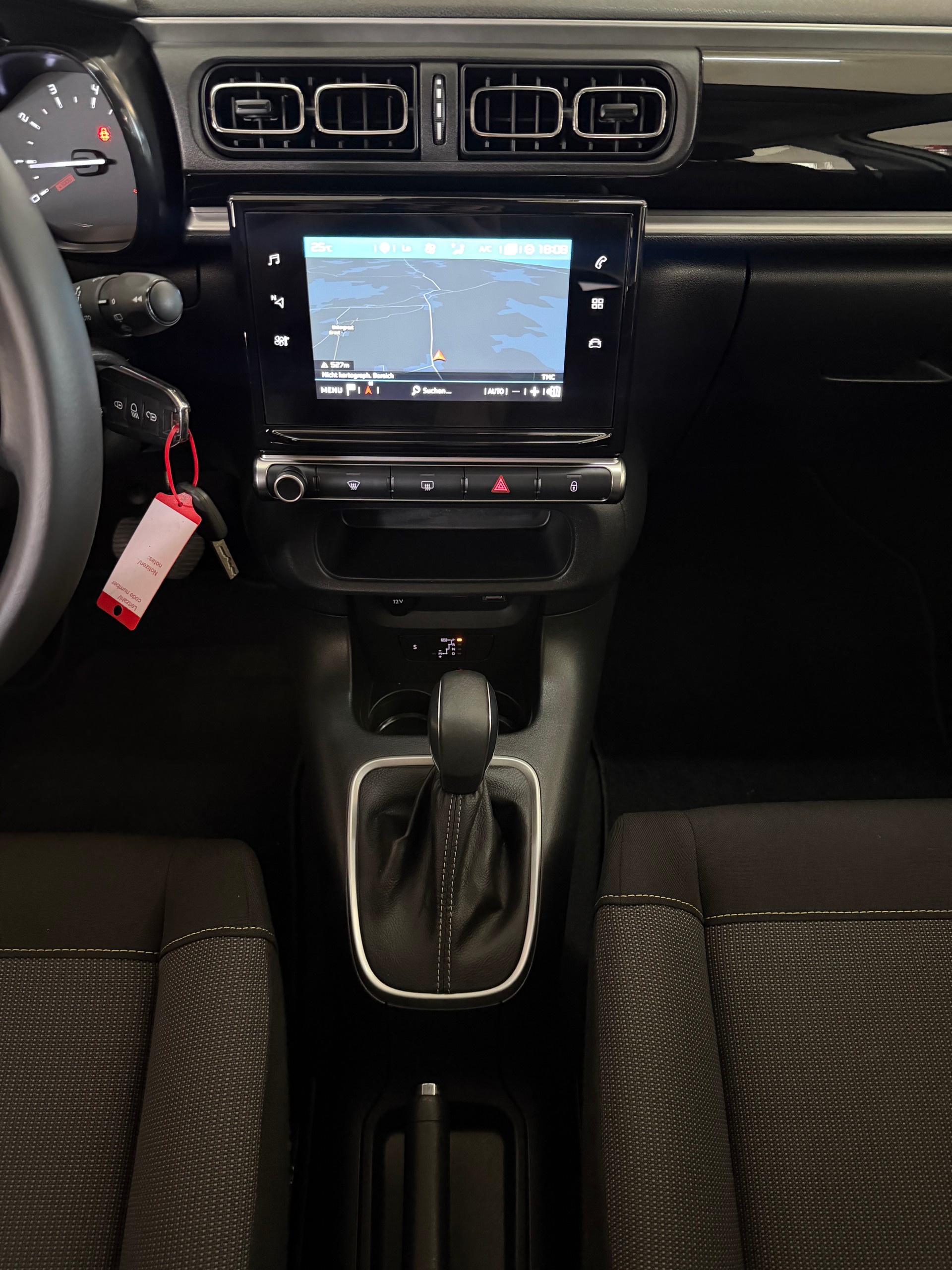 CITROEN C3 1.2i PureTech Swiss Edition EAT6-image-8