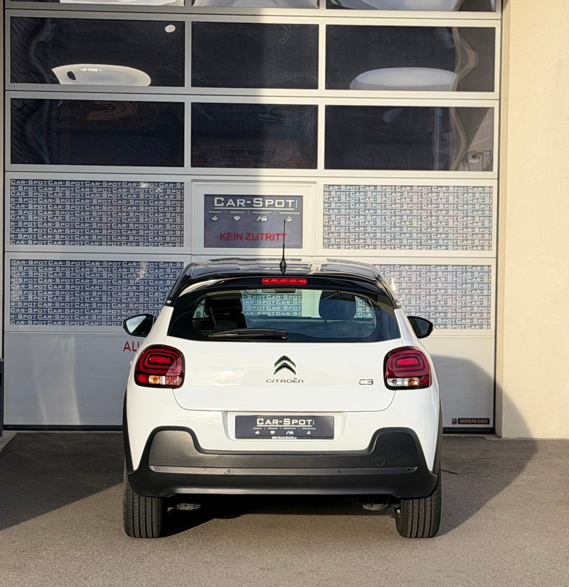CITROEN C3 1.2i PureTech Swiss Edition EAT6-image-4