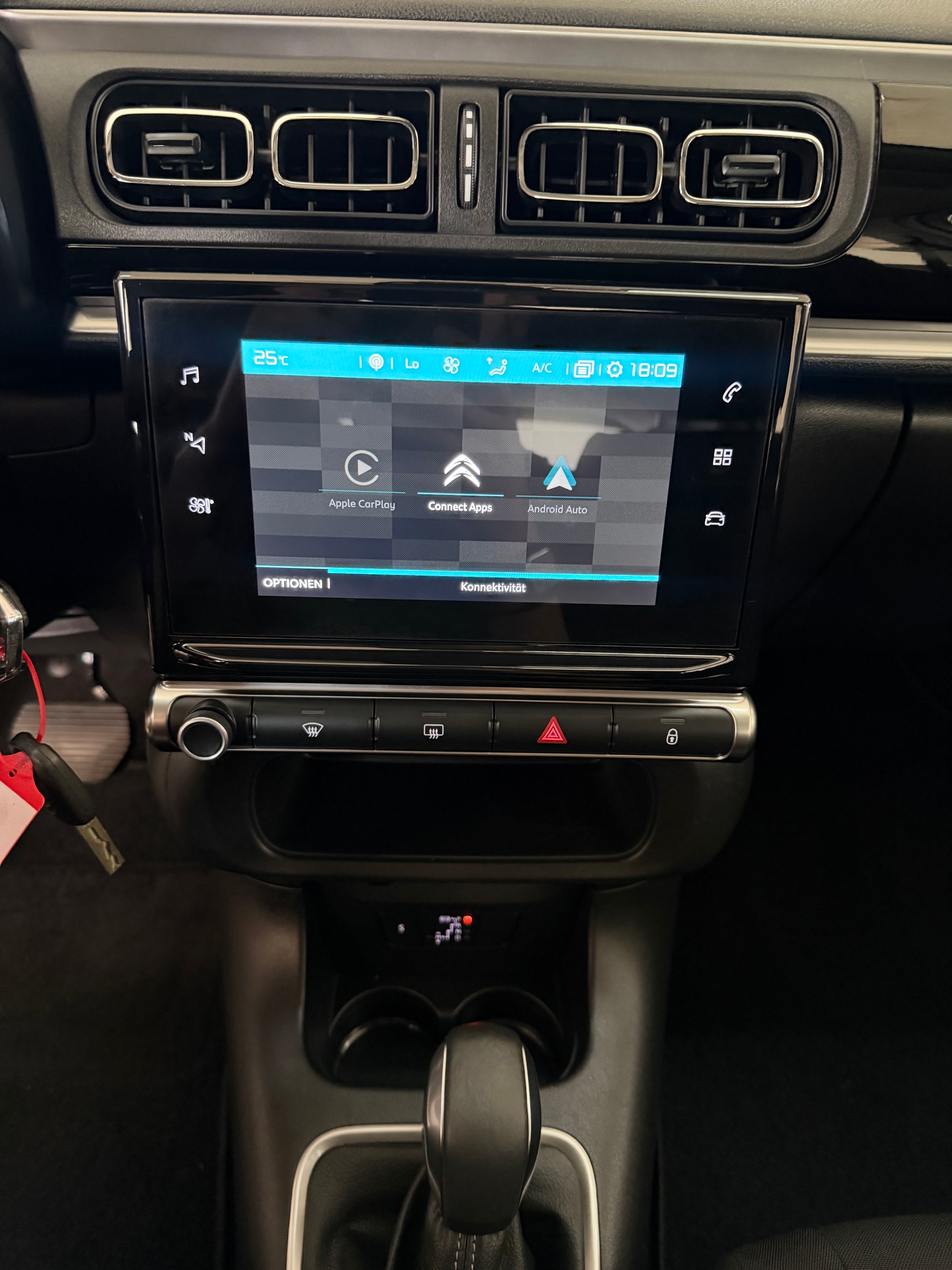 CITROEN C3 1.2i PureTech Swiss Edition EAT6-image-14