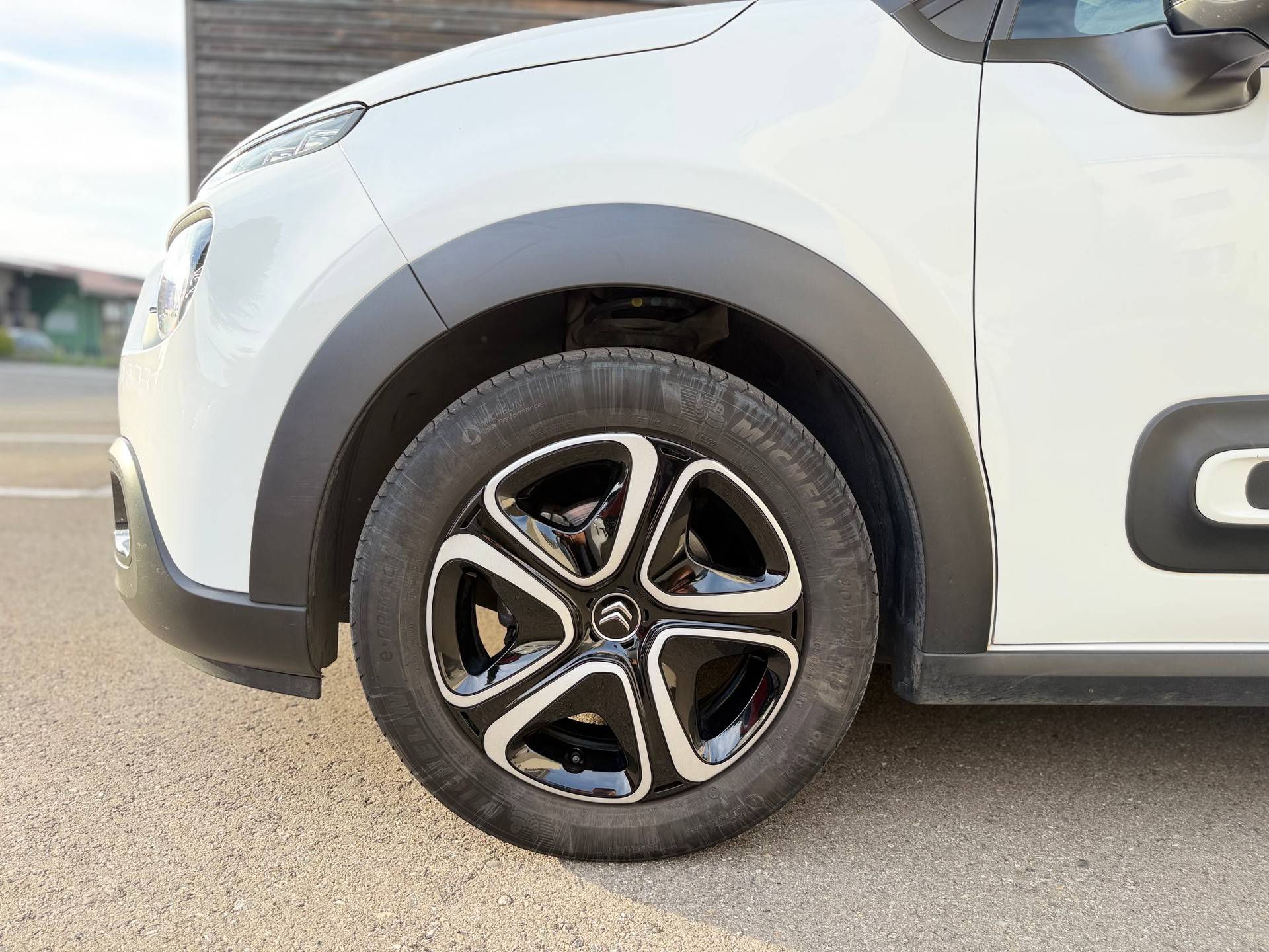 CITROEN C3 1.2i PureTech Swiss Edition EAT6-image-6