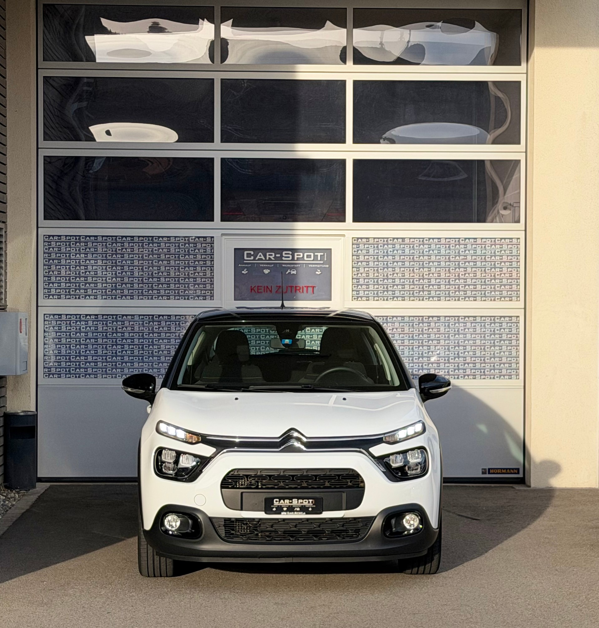 CITROEN C3 1.2i PureTech Swiss Edition EAT6-image-1