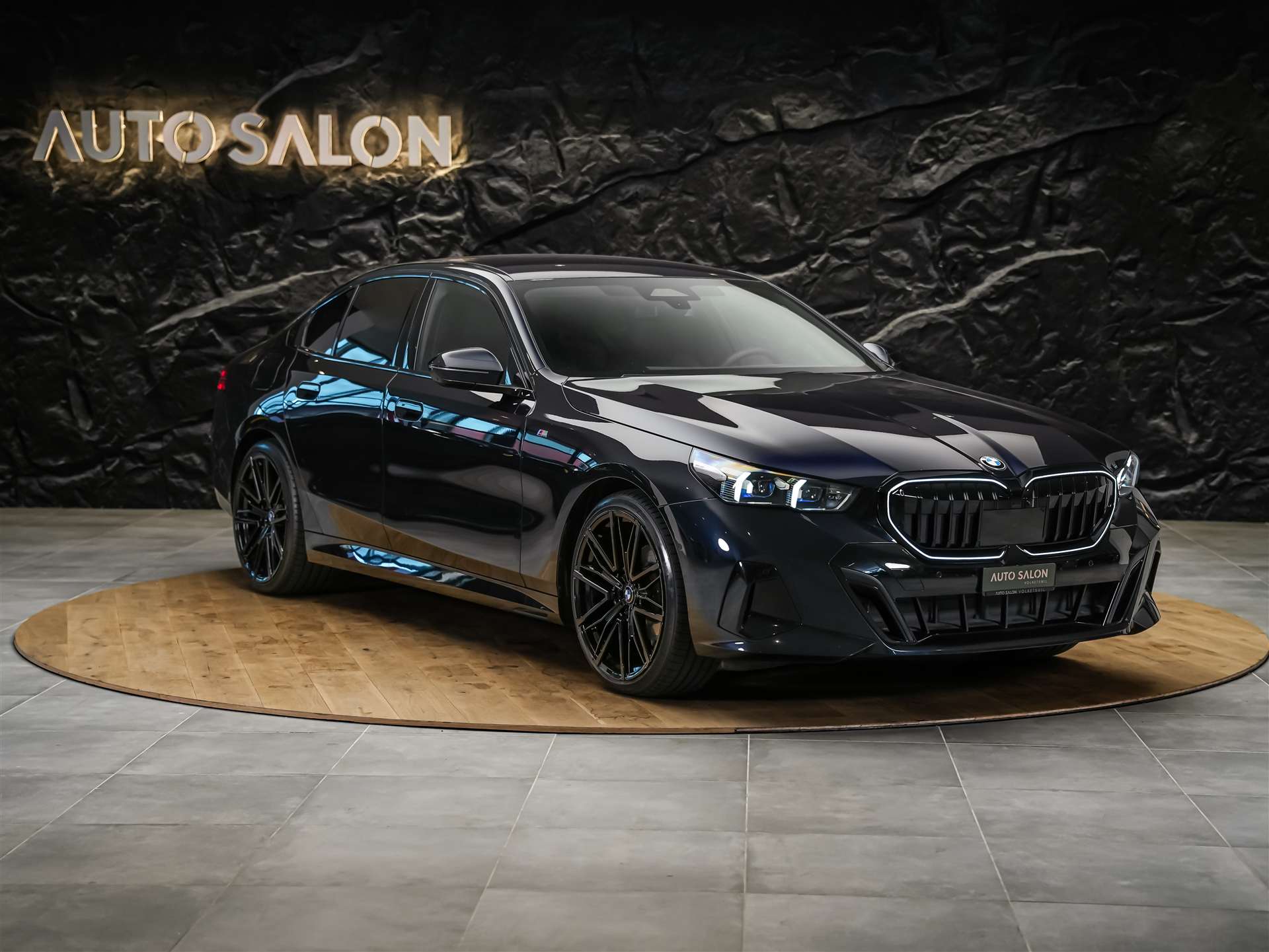BMW 520i M Sport Steptronic *ICONIC GLOW*Sitzbelüftung*Head-Up*21"Felgen*Werksgarantie*Harman/Kardon-image-6