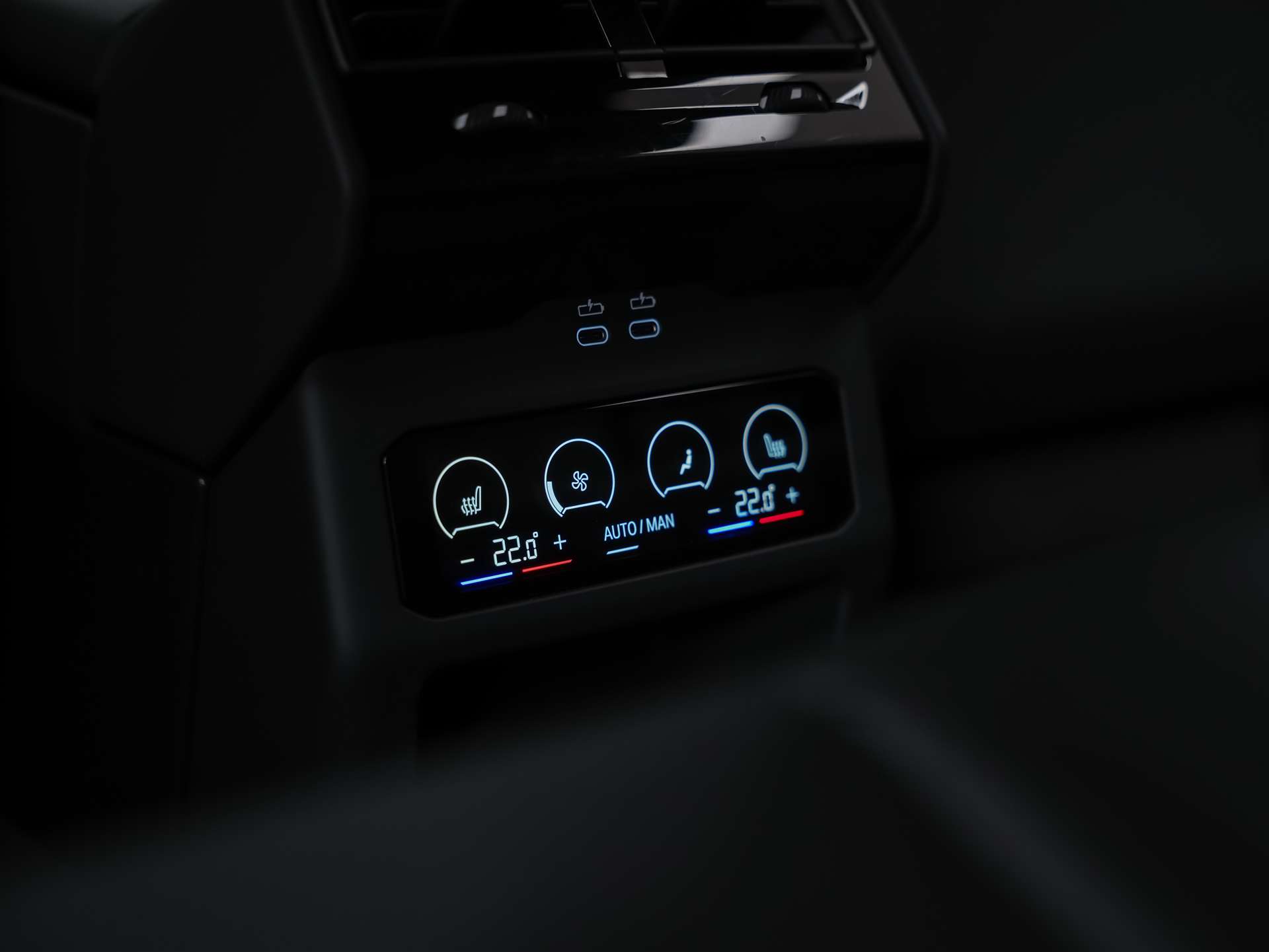 BMW 520i M Sport Steptronic *ICONIC GLOW*Sitzbelüftung*Head-Up*21"Felgen*Werksgarantie*Harman/Kardon-image-14