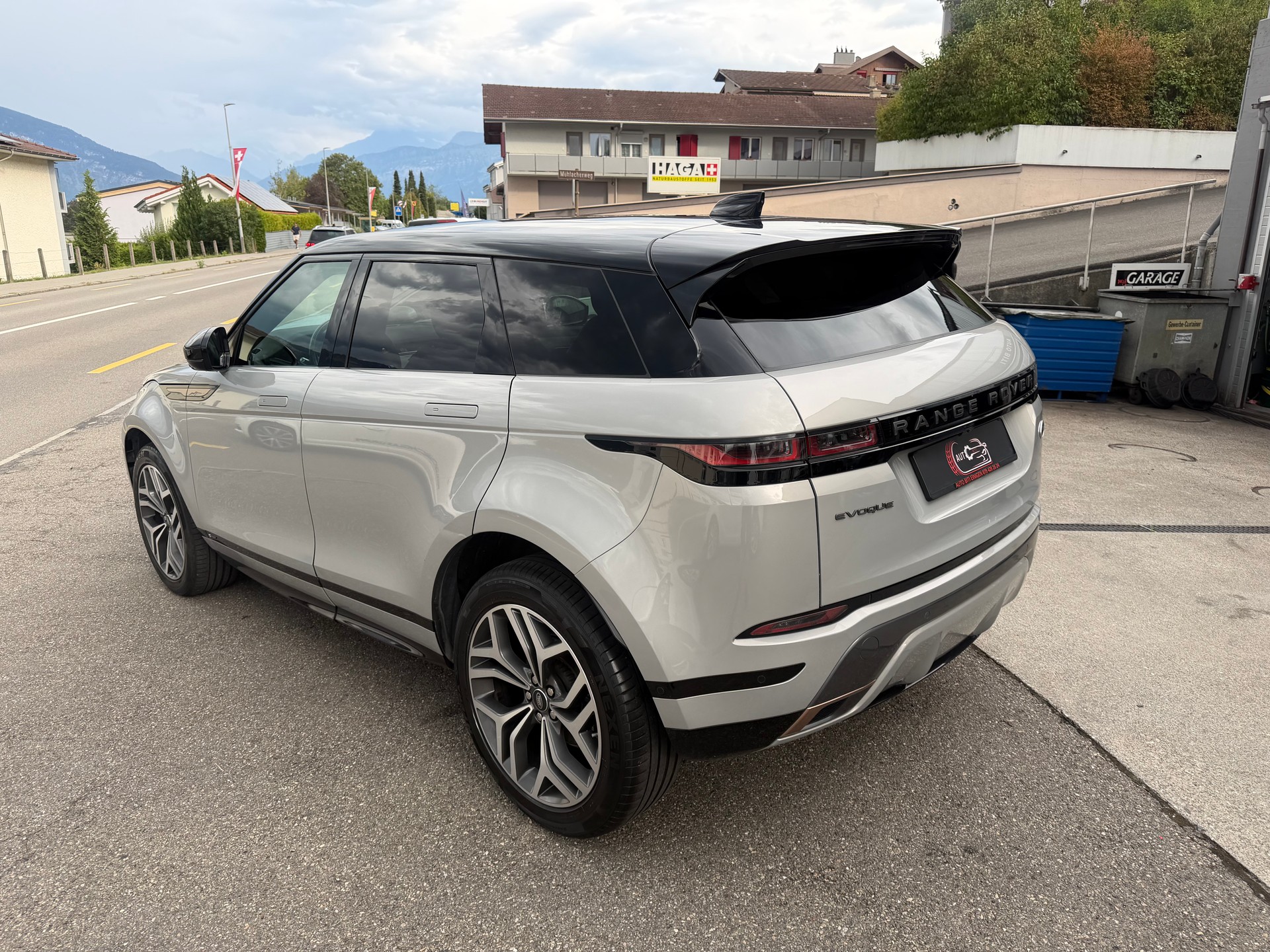 LAND ROVER Range Rover Evoque R-Dyn First Edi P 250 HSE AT9-image-3