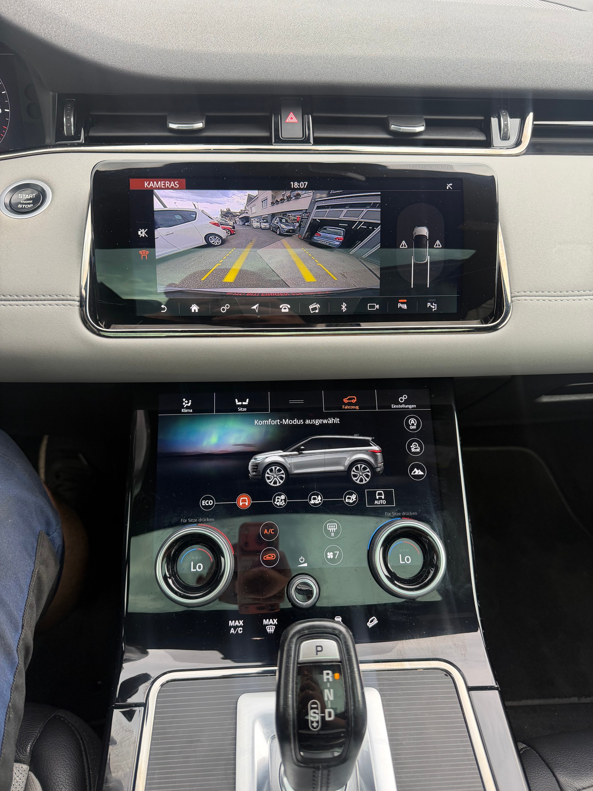 LAND ROVER Range Rover Evoque R-Dyn First Edi P 250 HSE AT9-image-7