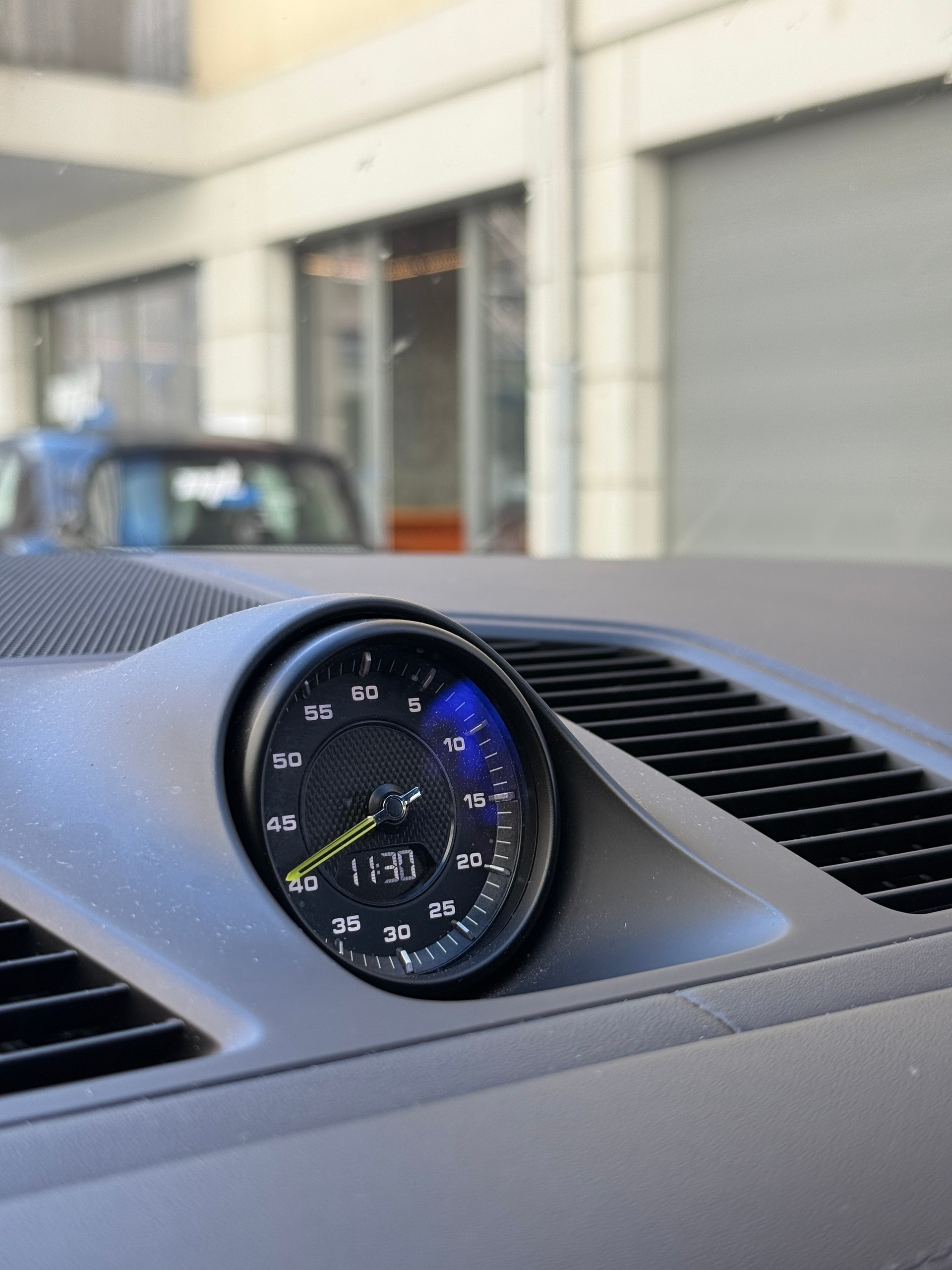 PORSCHE Cayenne Turbo Coupé S E-Hybrid-image-13