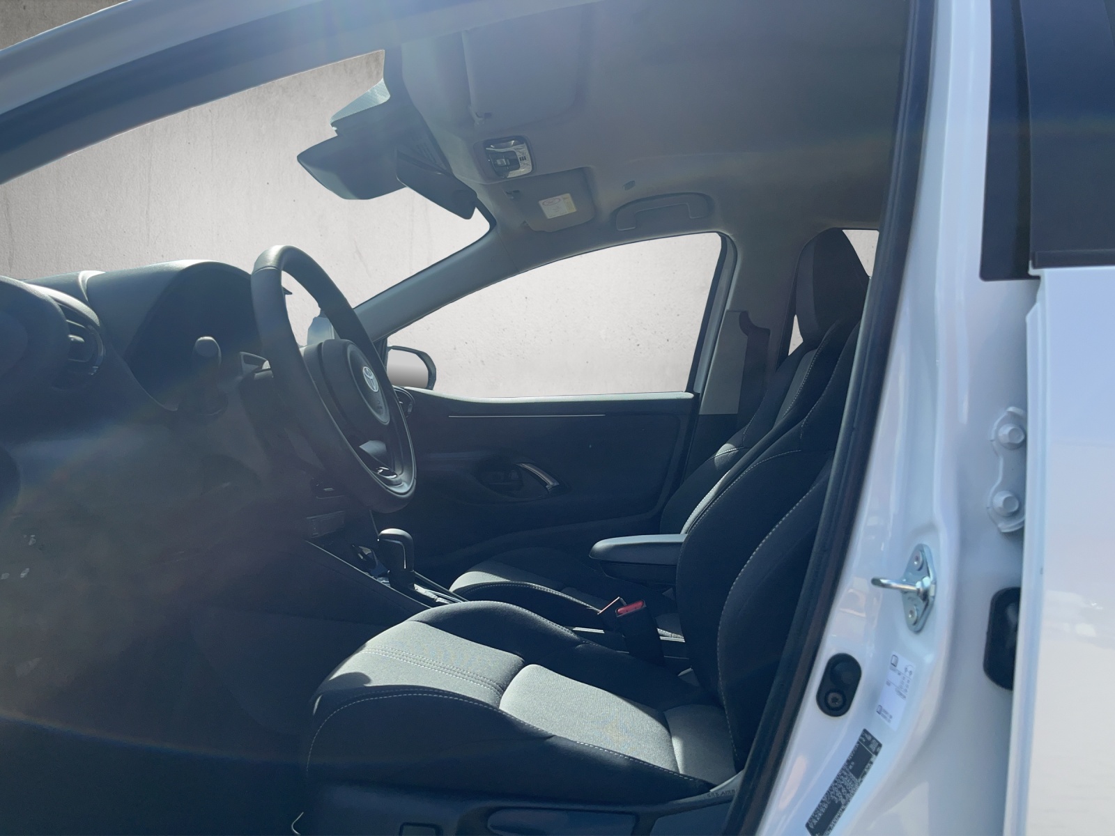 TOYOTA Yaris 1.5 VVT-i HSD Teamplayer-image-8