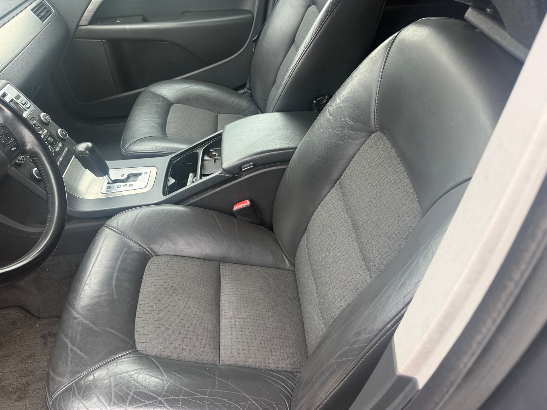 VOLVO V70 D5 AWD Summum Geartronic-image-7