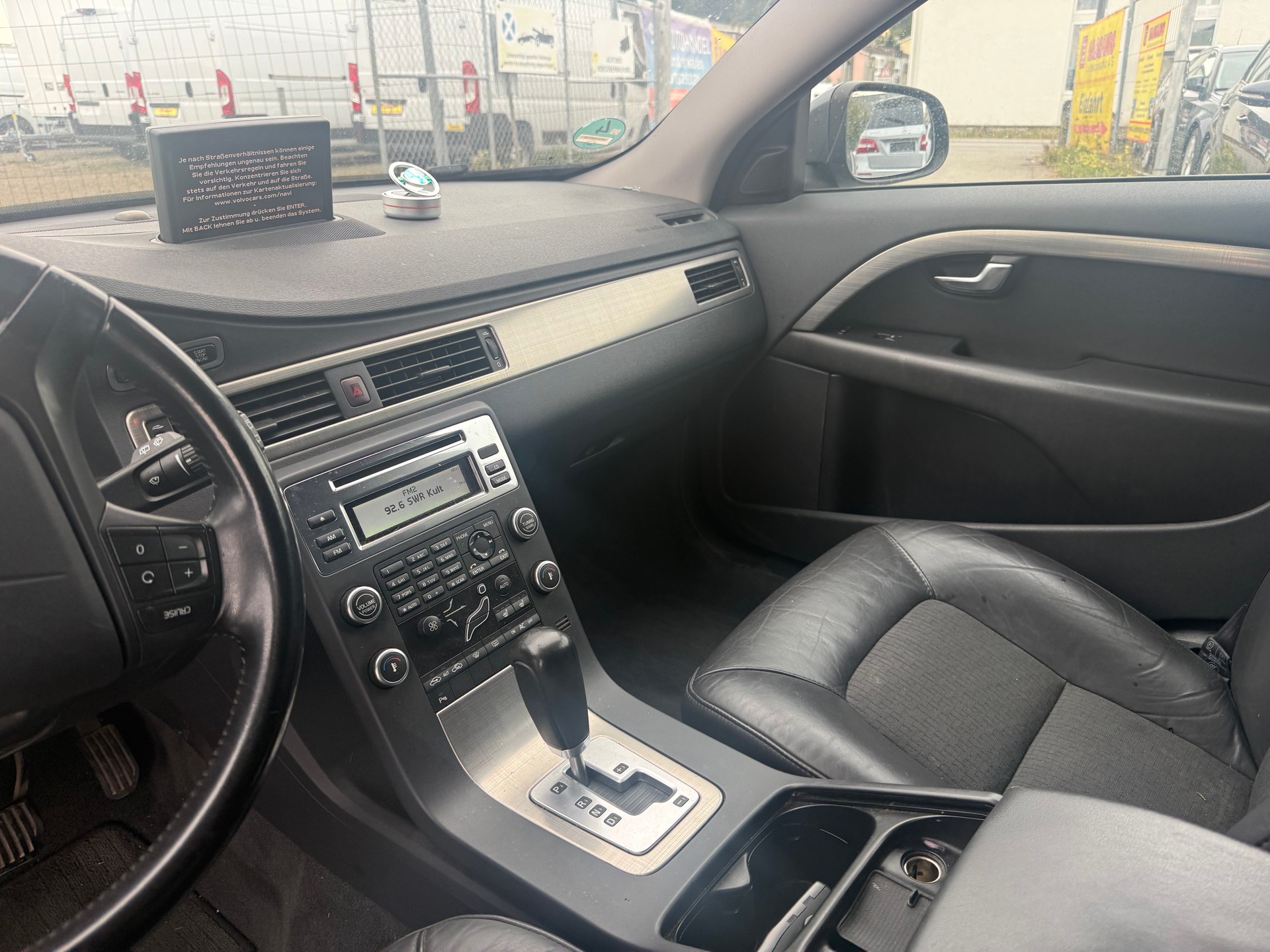 VOLVO V70 D5 AWD Summum Geartronic-image-6