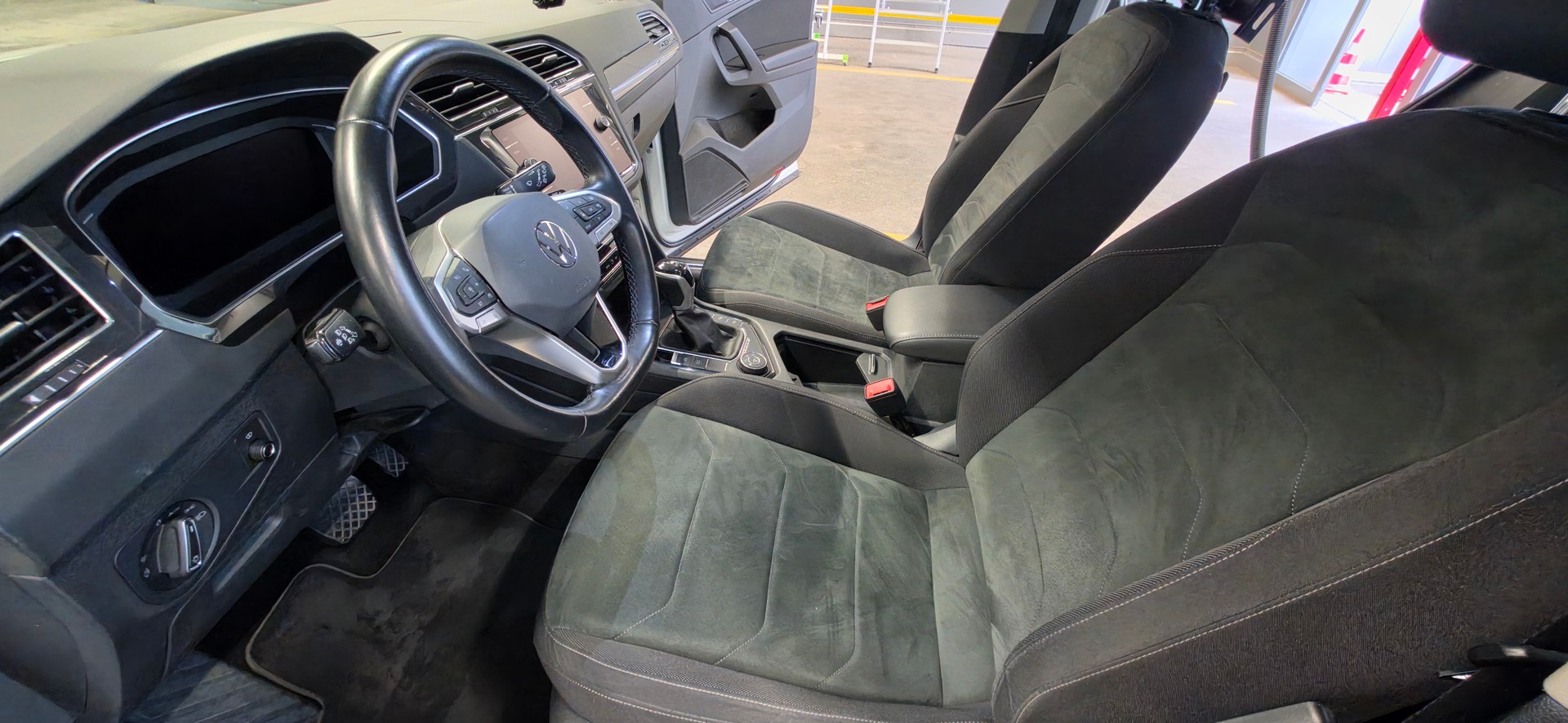 VW 2.0 TDI SCR Elegance DSG-image-3