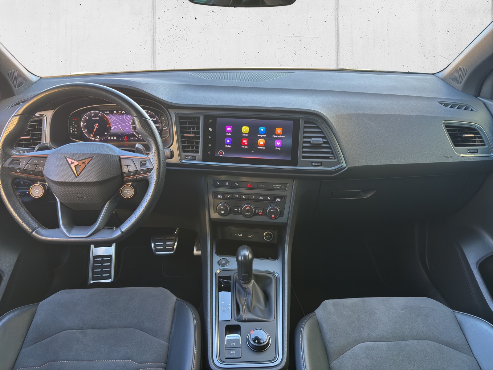 CUPRA Ateca 2.0TSI VZ 4Drive DSG mit AHK & Supersportlenkrad-image-12