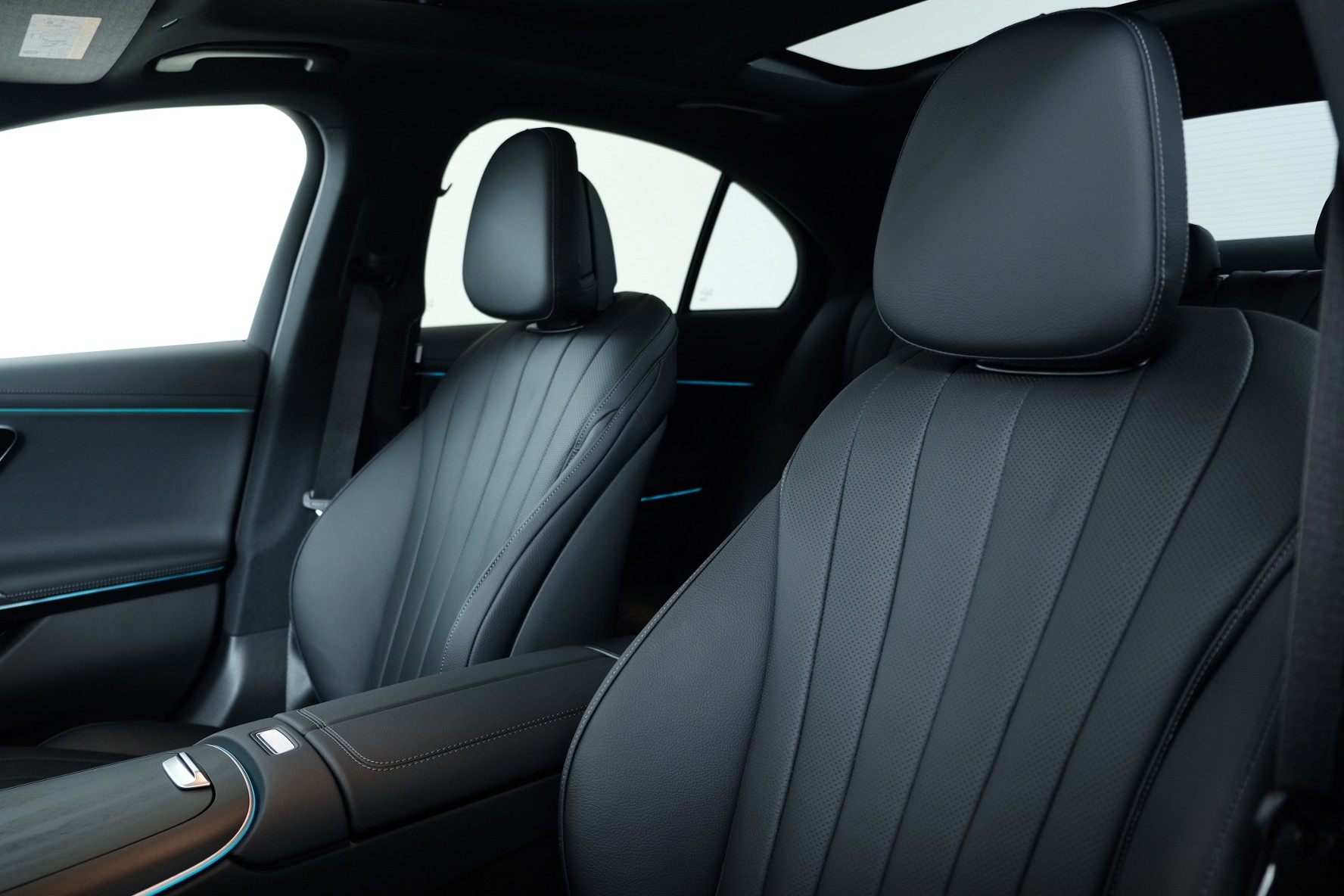 MERCEDES-BENZ E 220 d AMG Line 4matic W214-image-10