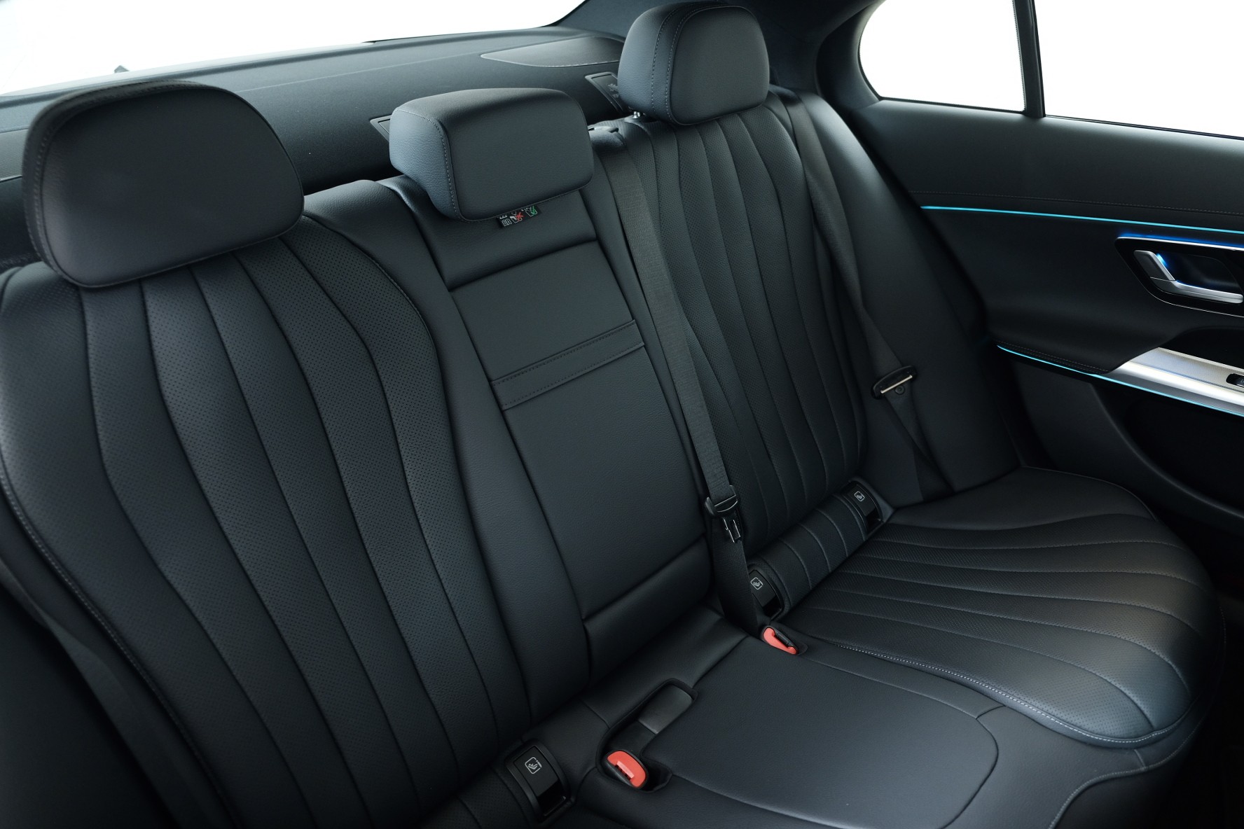 MERCEDES-BENZ E 220 d AMG Line 4matic W214-image-12
