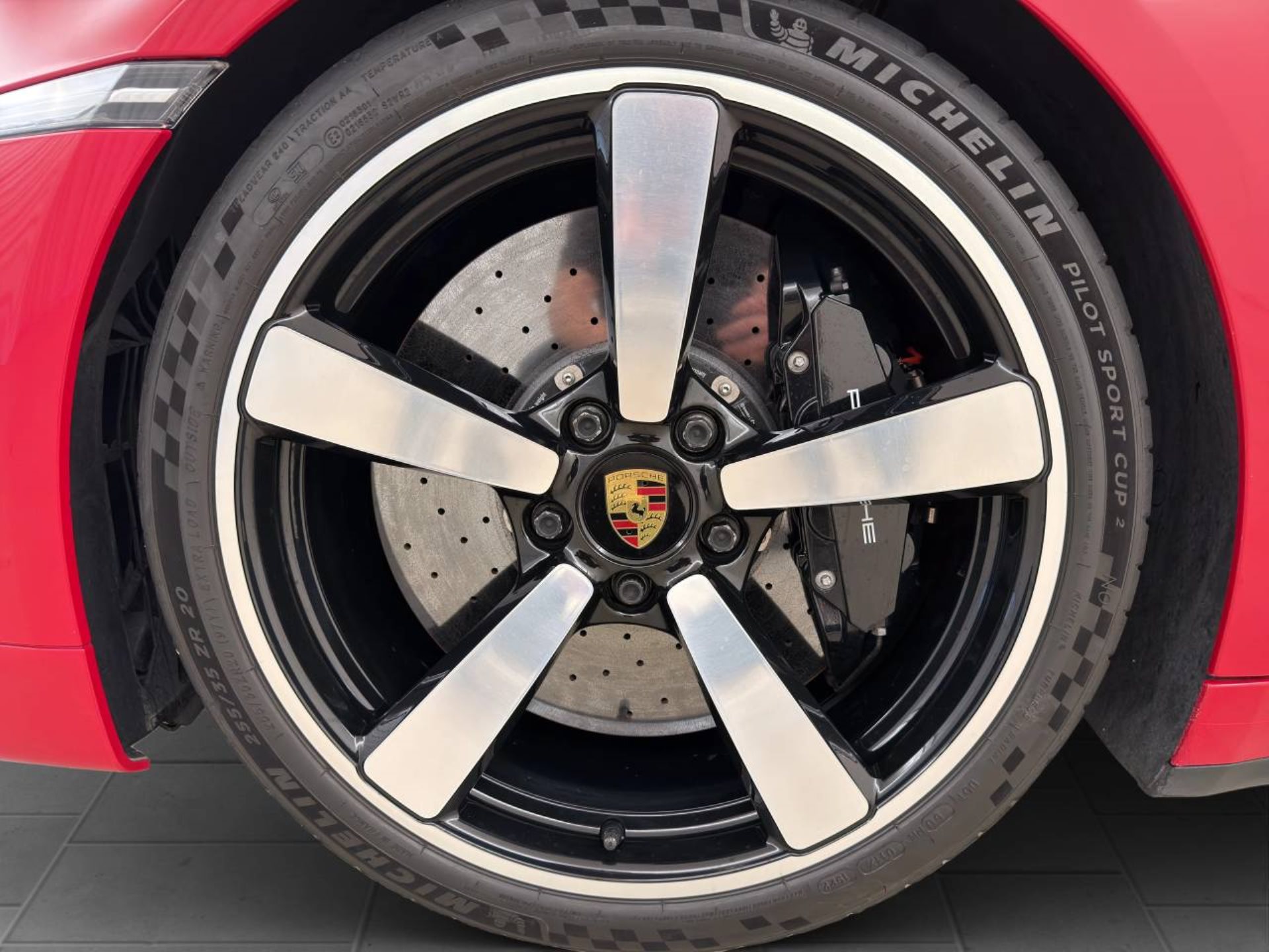 PORSCHE 911 Turbo S Cabriolet-image-10
