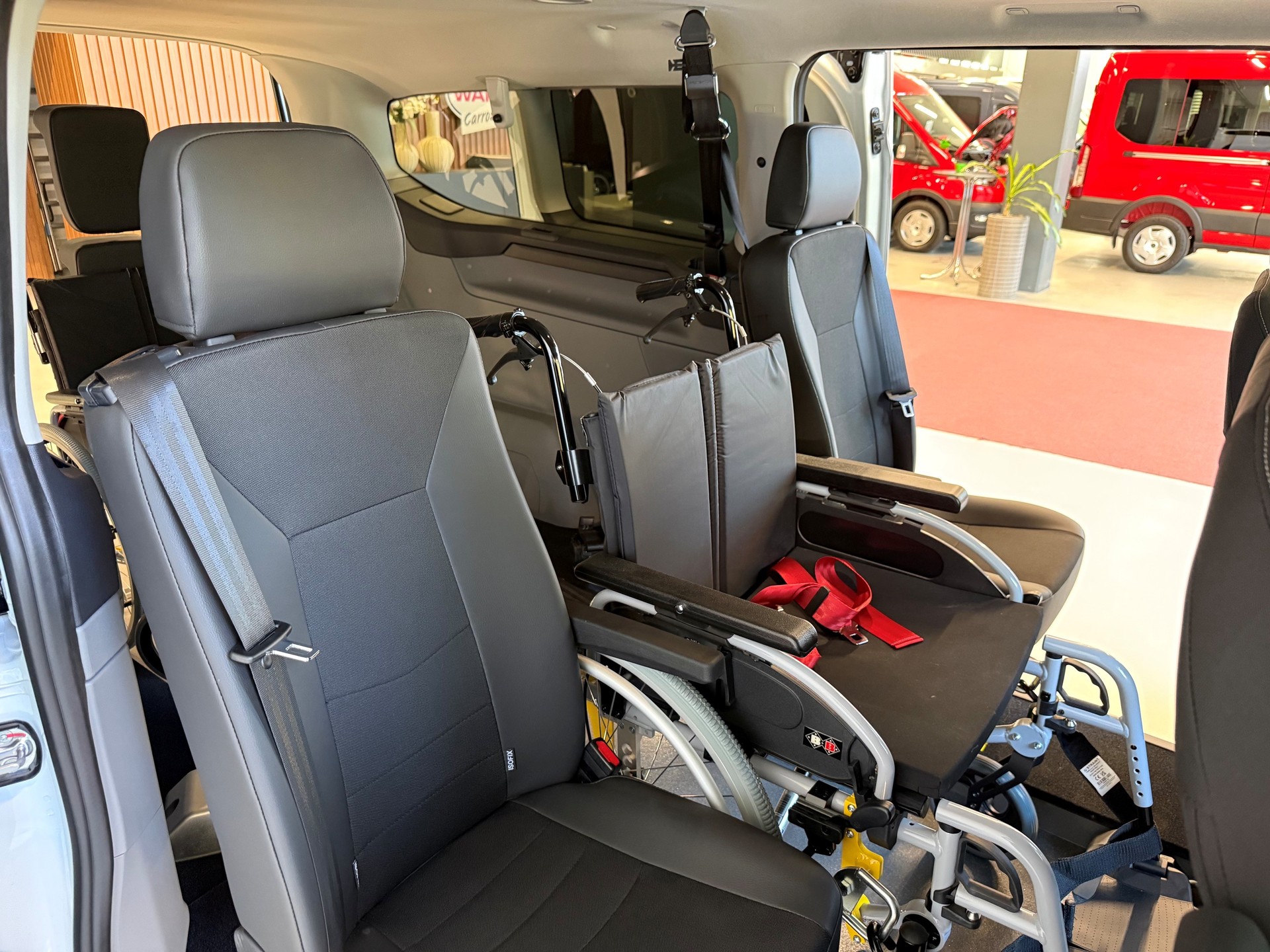 FORD Transit Custom Combi PHEV 320 L2H1 Limited Automat Einzigartig! 2 Rollstühle gleichzeitig!-image-3