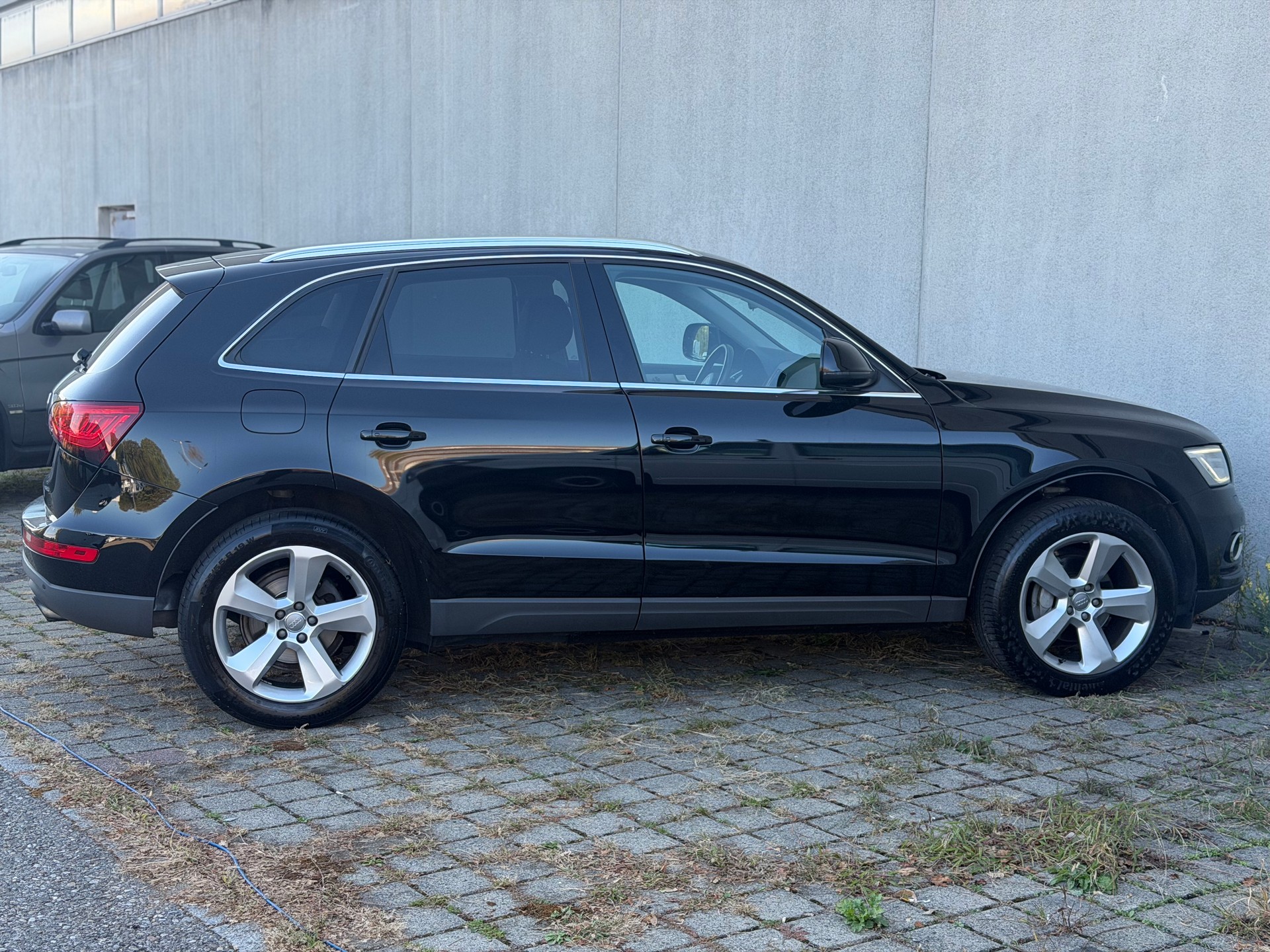 AUDI Q5 2.0 TFSI quattro tiptronic-image-4