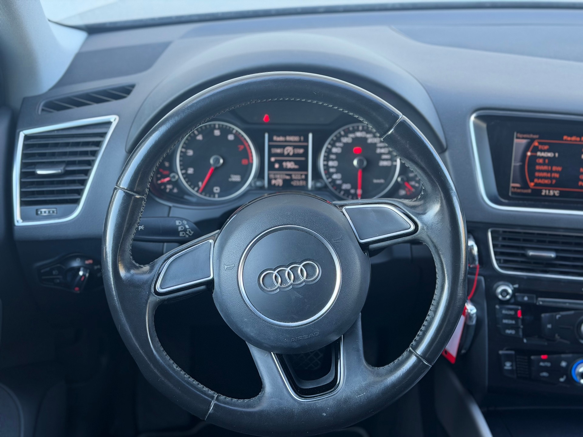AUDI Q5 2.0 TFSI quattro tiptronic-image-11