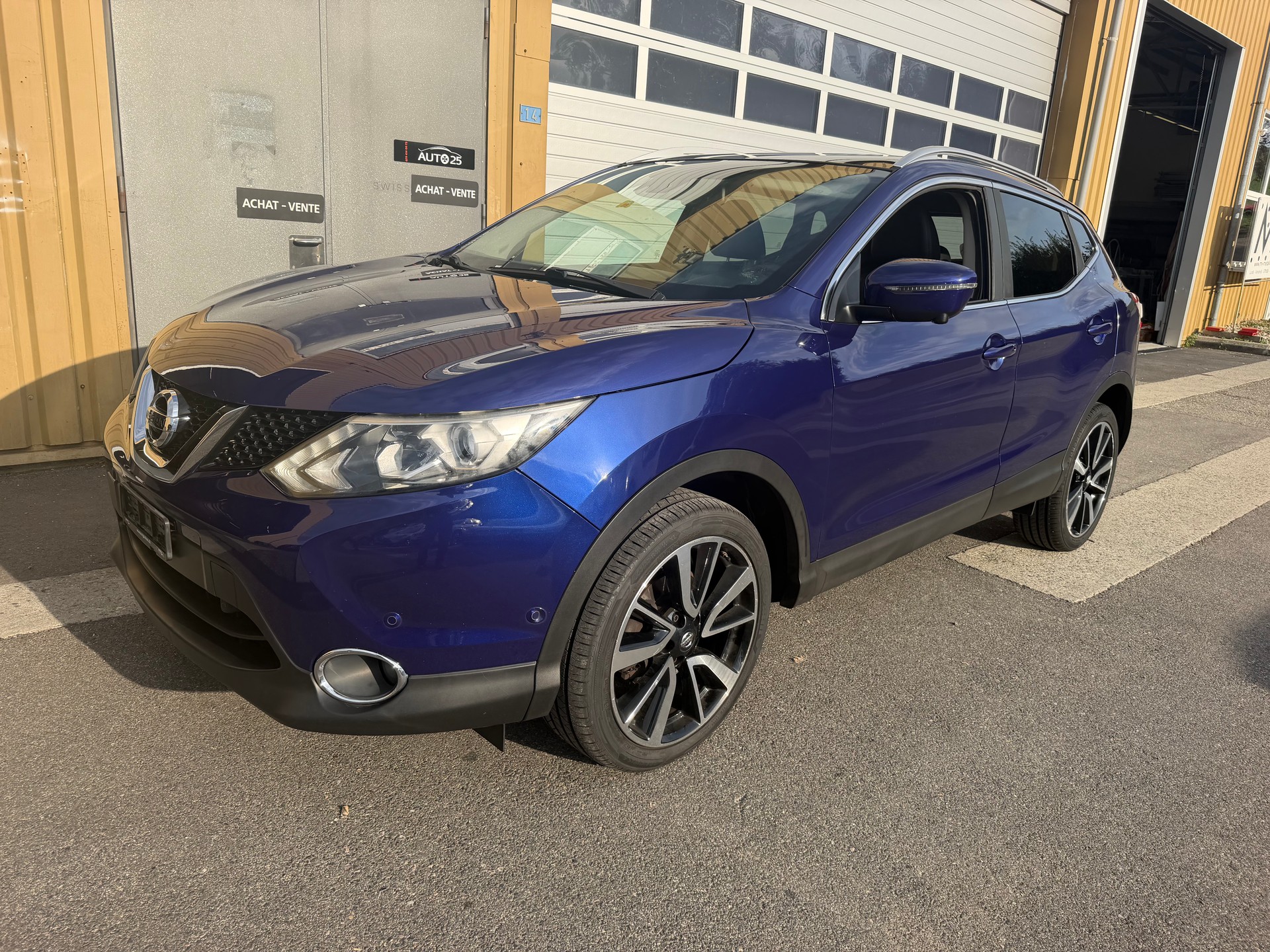 NISSAN Qashqai 1.6 dCi tekna Xtronic CVT-image-0