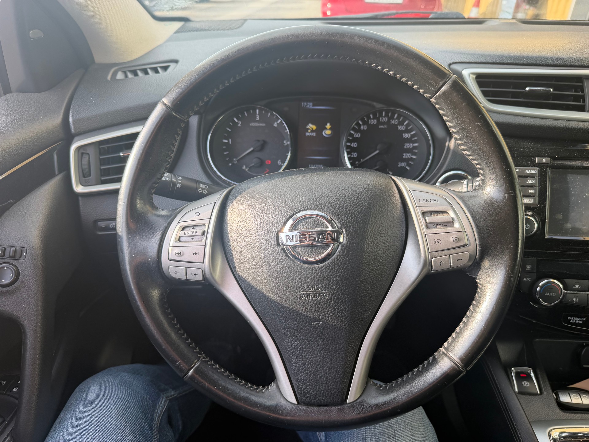 NISSAN Qashqai 1.6 dCi tekna Xtronic CVT-image-10