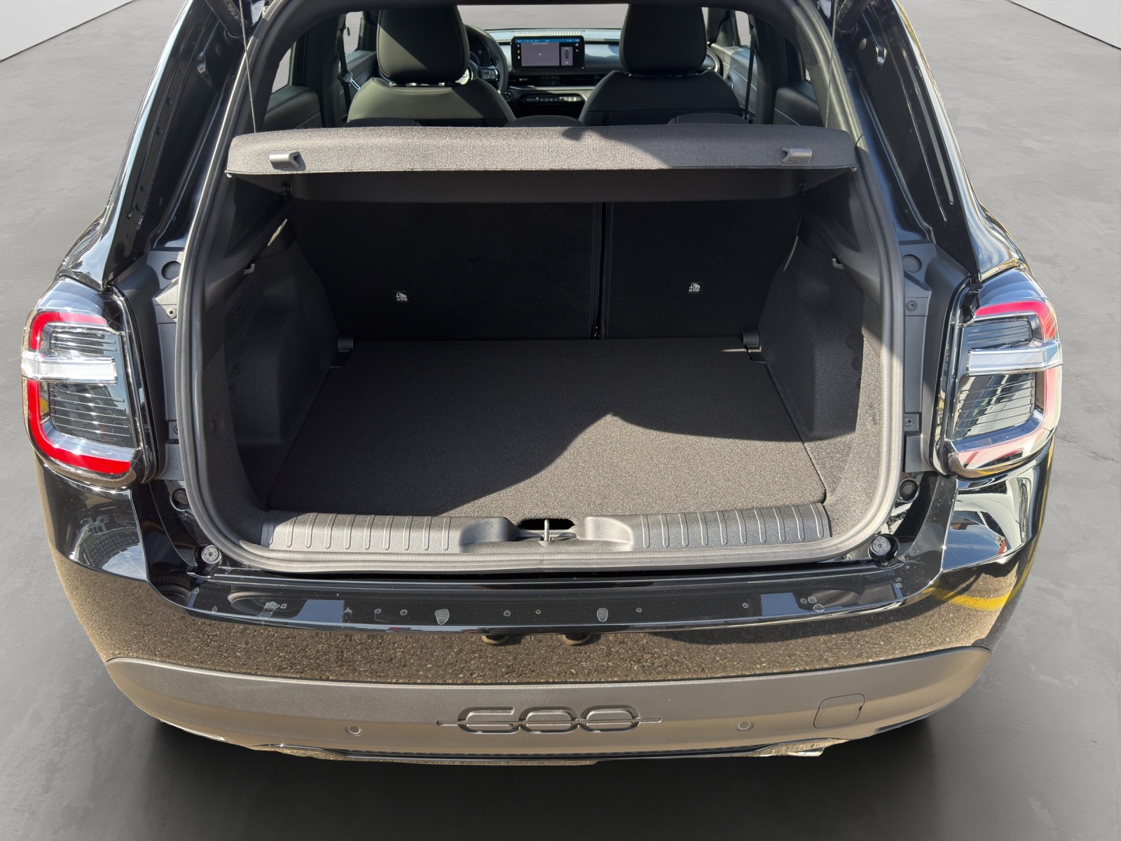 FIAT 600 1.2 Hybrid 145 Sport-image-13