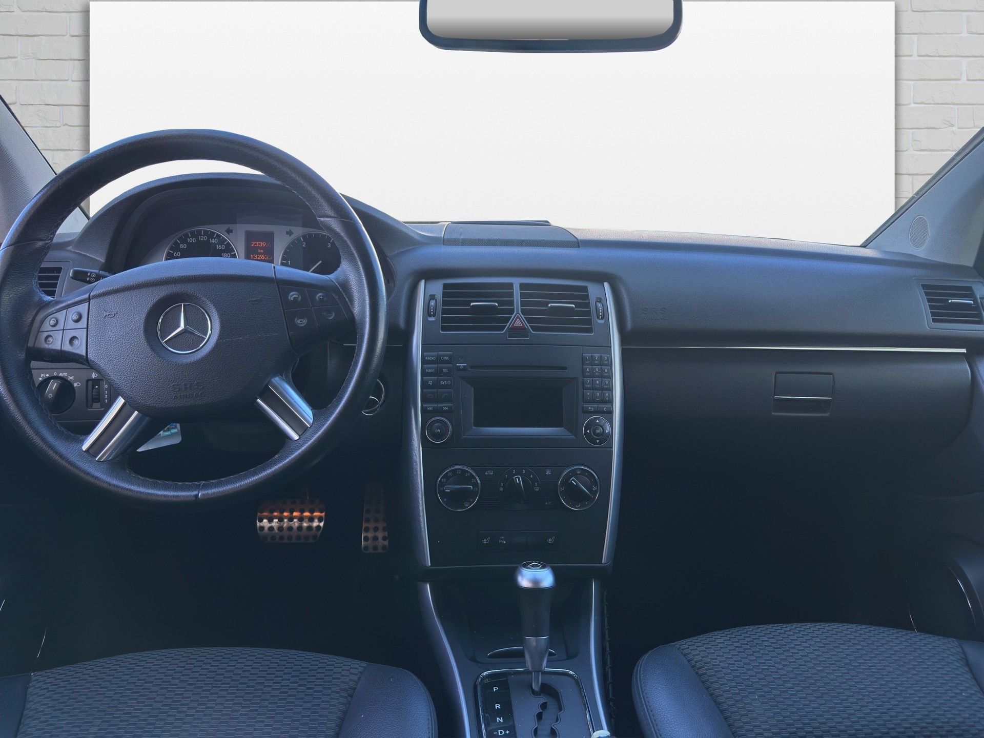 MERCEDES-BENZ B 180 CDI My Star Autotronic-image-8