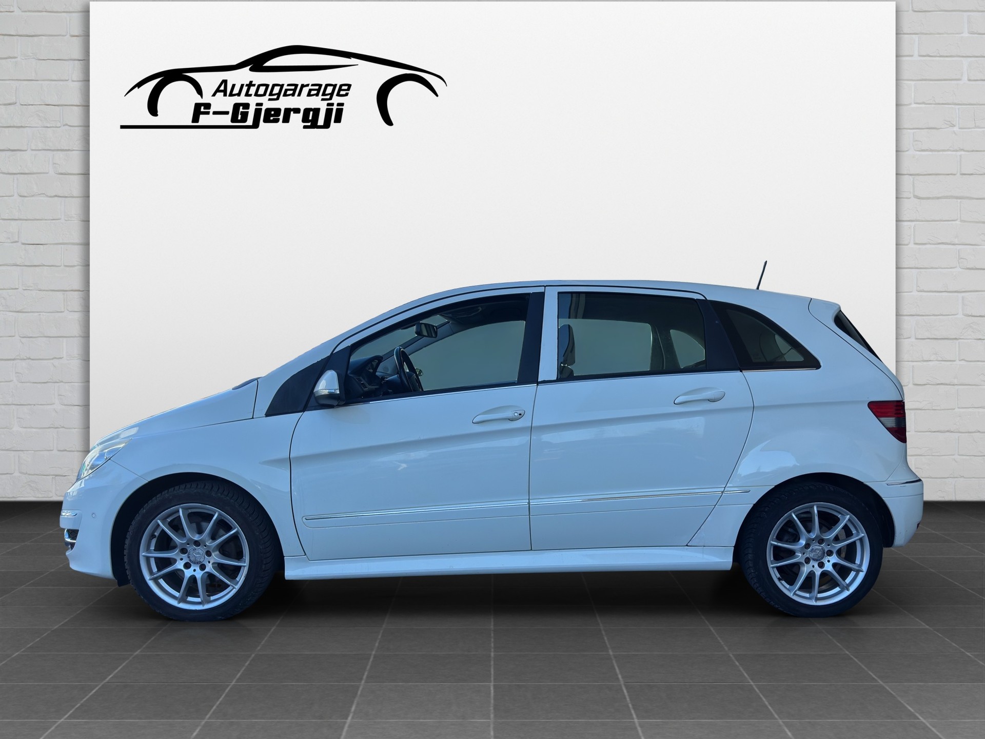 MERCEDES-BENZ B 180 CDI My Star Autotronic-image-4