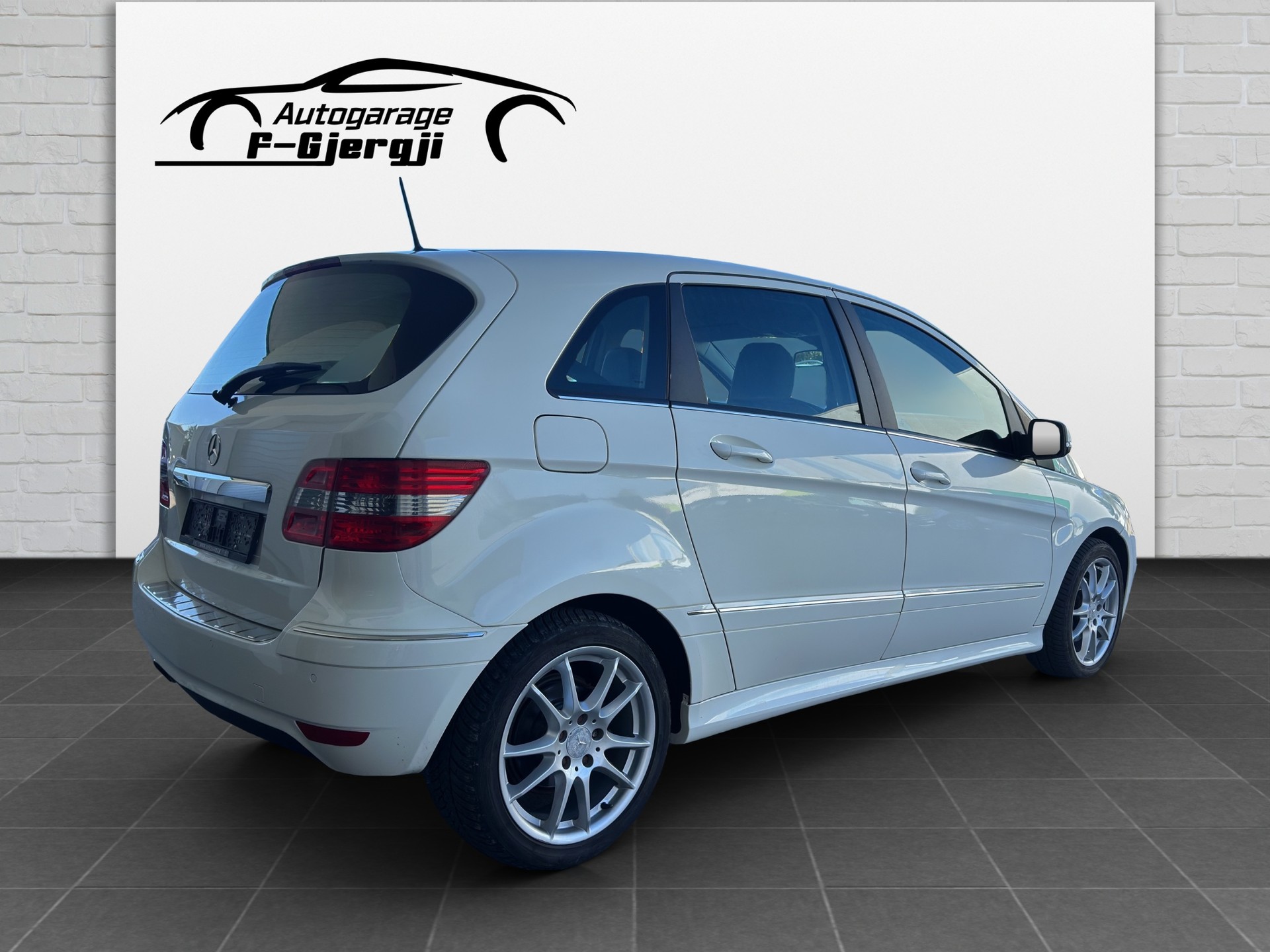MERCEDES-BENZ B 180 CDI My Star Autotronic-image-3