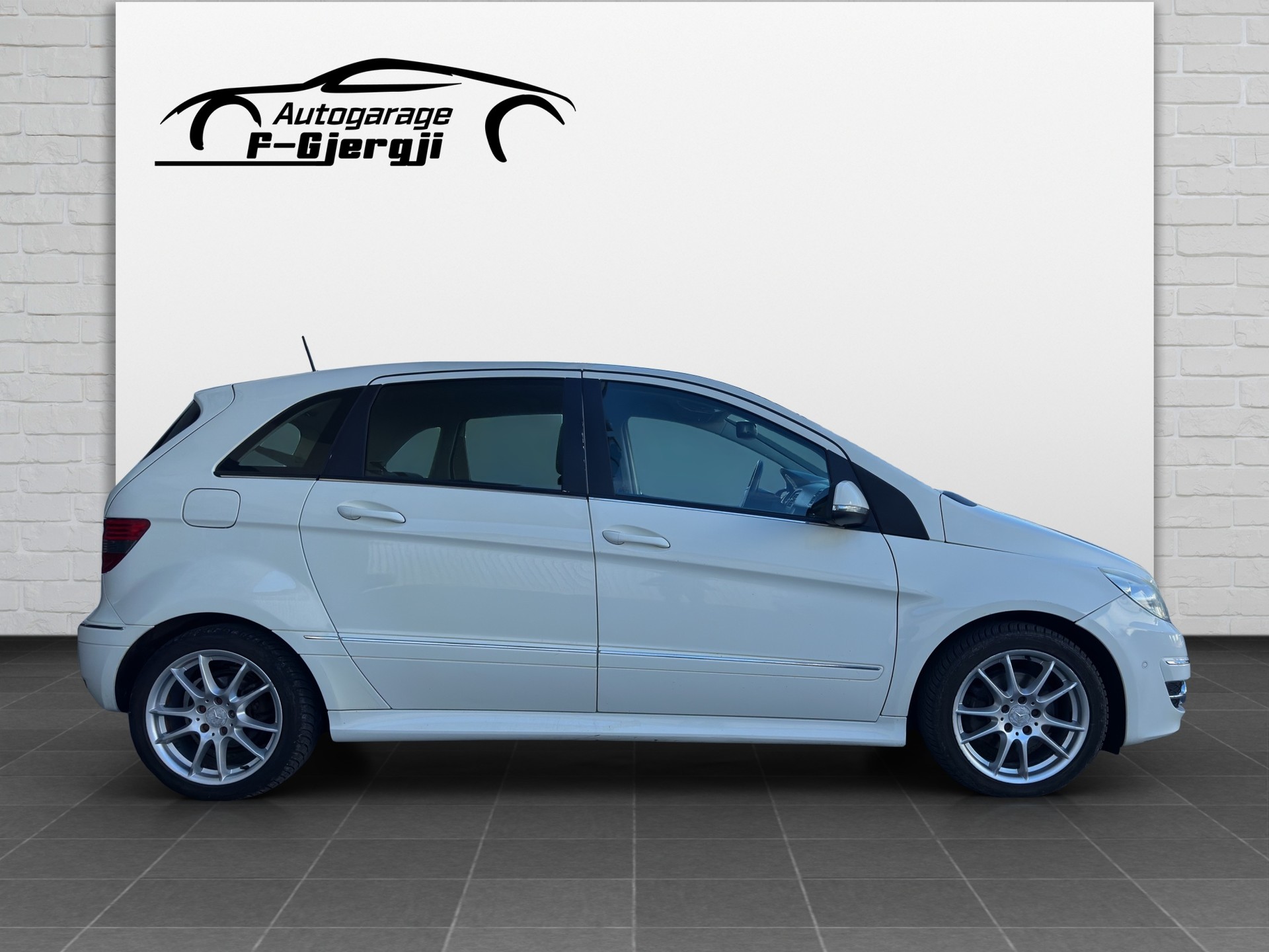 MERCEDES-BENZ B 180 CDI My Star Autotronic-image-6