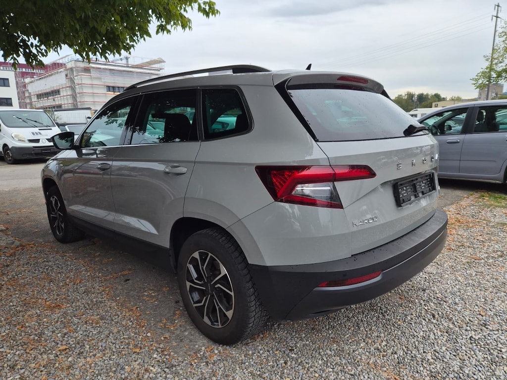 SKODA Karoq 2.0 TDI Drive 125 Years 4x4 DSG-image-2