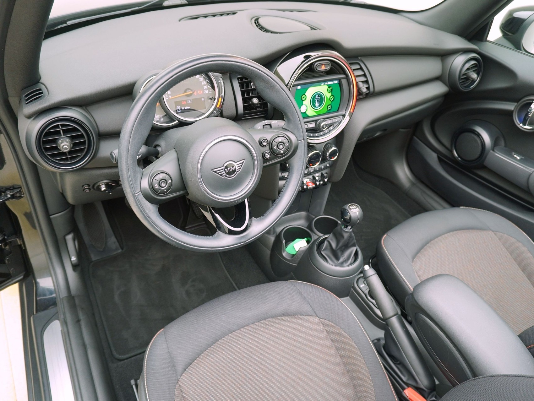 MINI Mini Cabrio F57 1.5i One-image-10