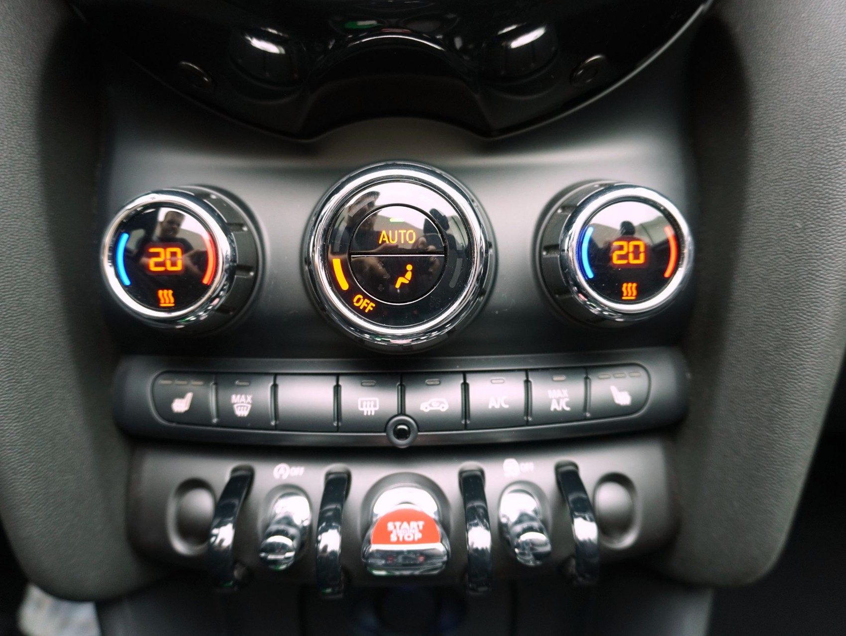 MINI Mini Cabrio F57 1.5i One-image-16