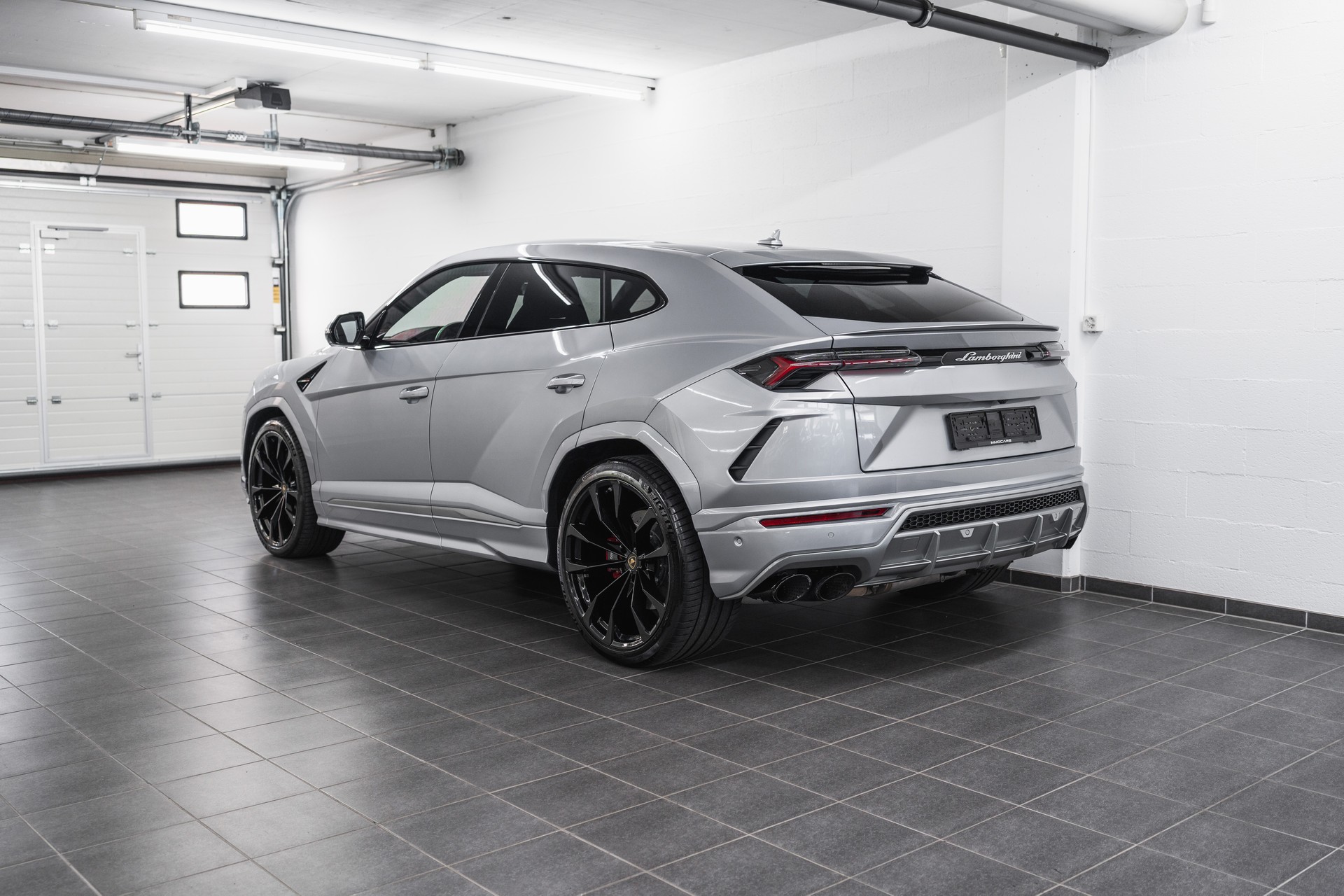 LAMBORGHINI Urus E-Gear-image-4