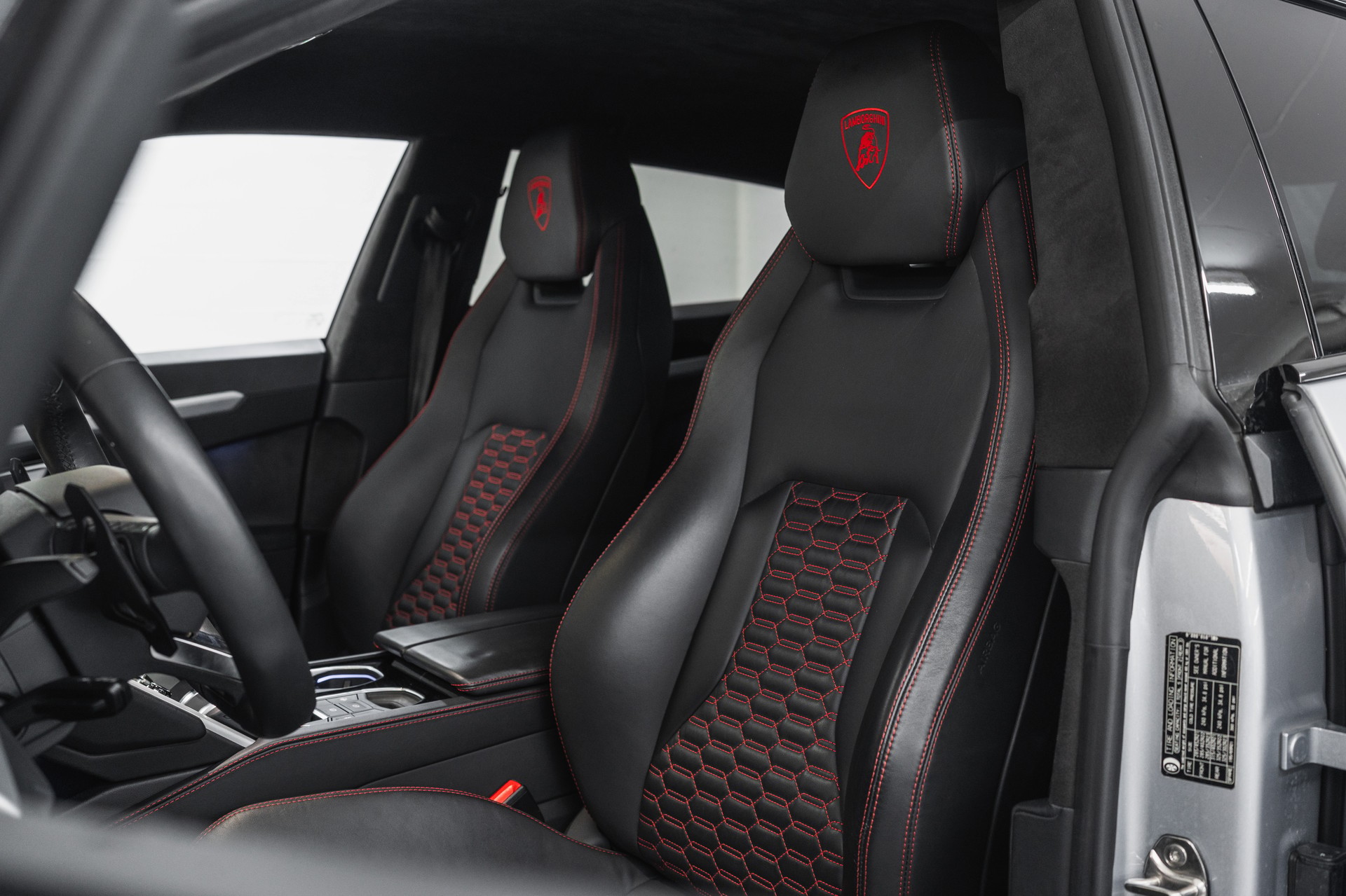 LAMBORGHINI Urus E-Gear-image-11