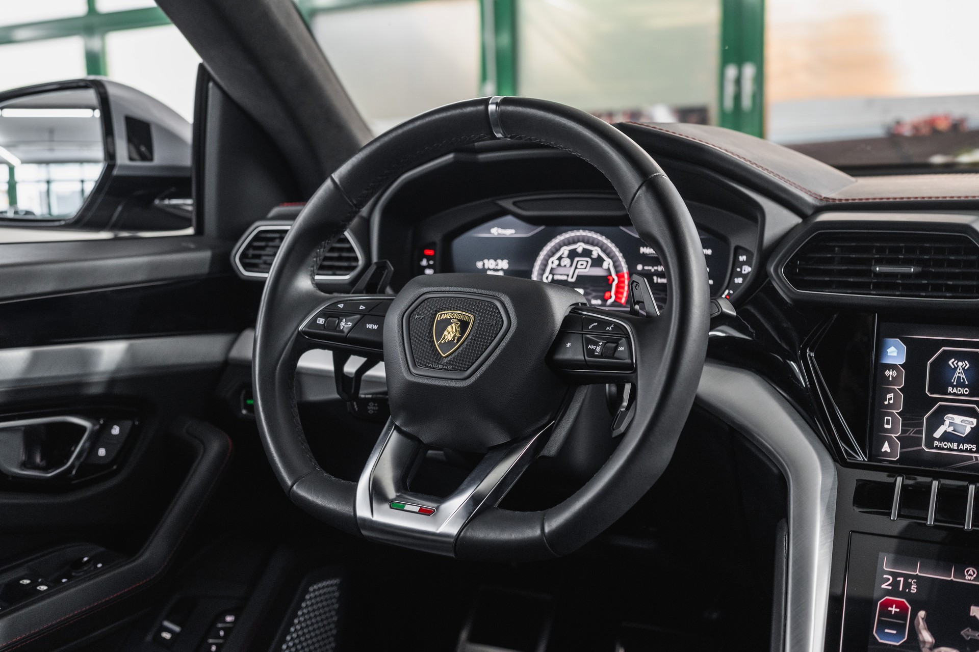 LAMBORGHINI Urus E-Gear-image-15