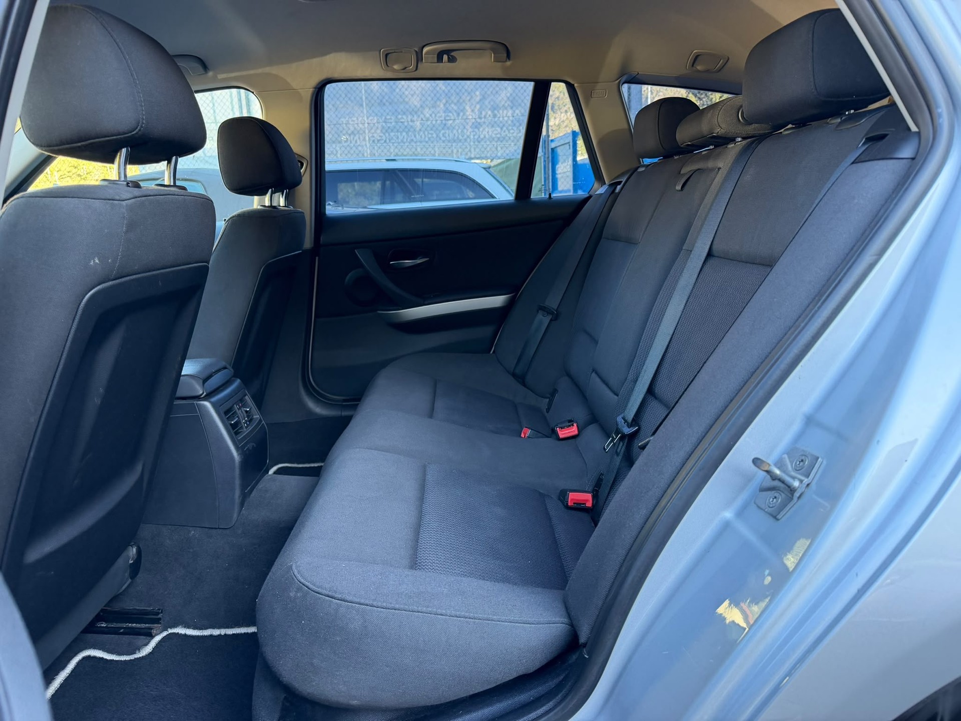 BMW 320i Touring Steptronic-image-8