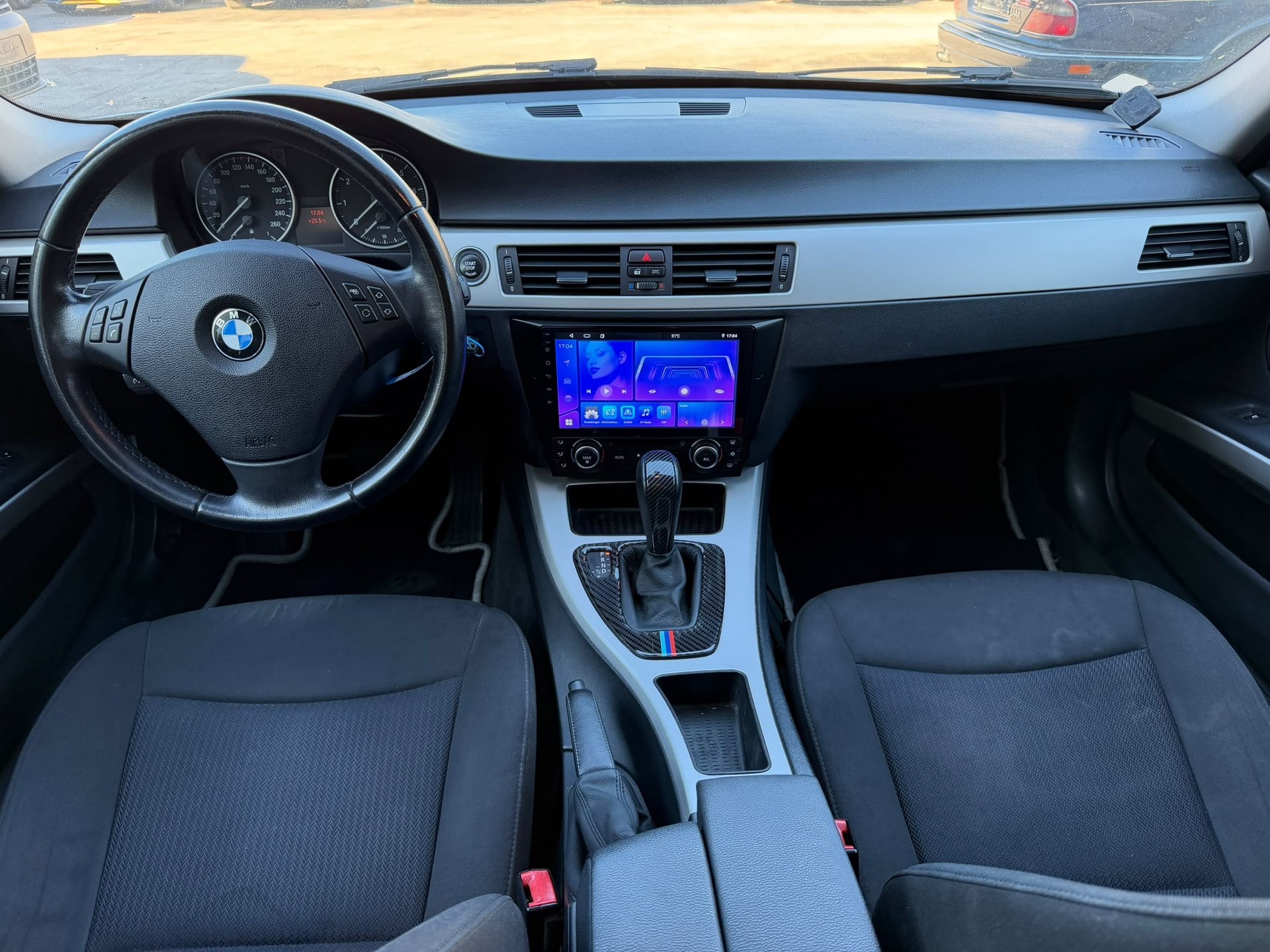 BMW 320i Touring Steptronic-image-9