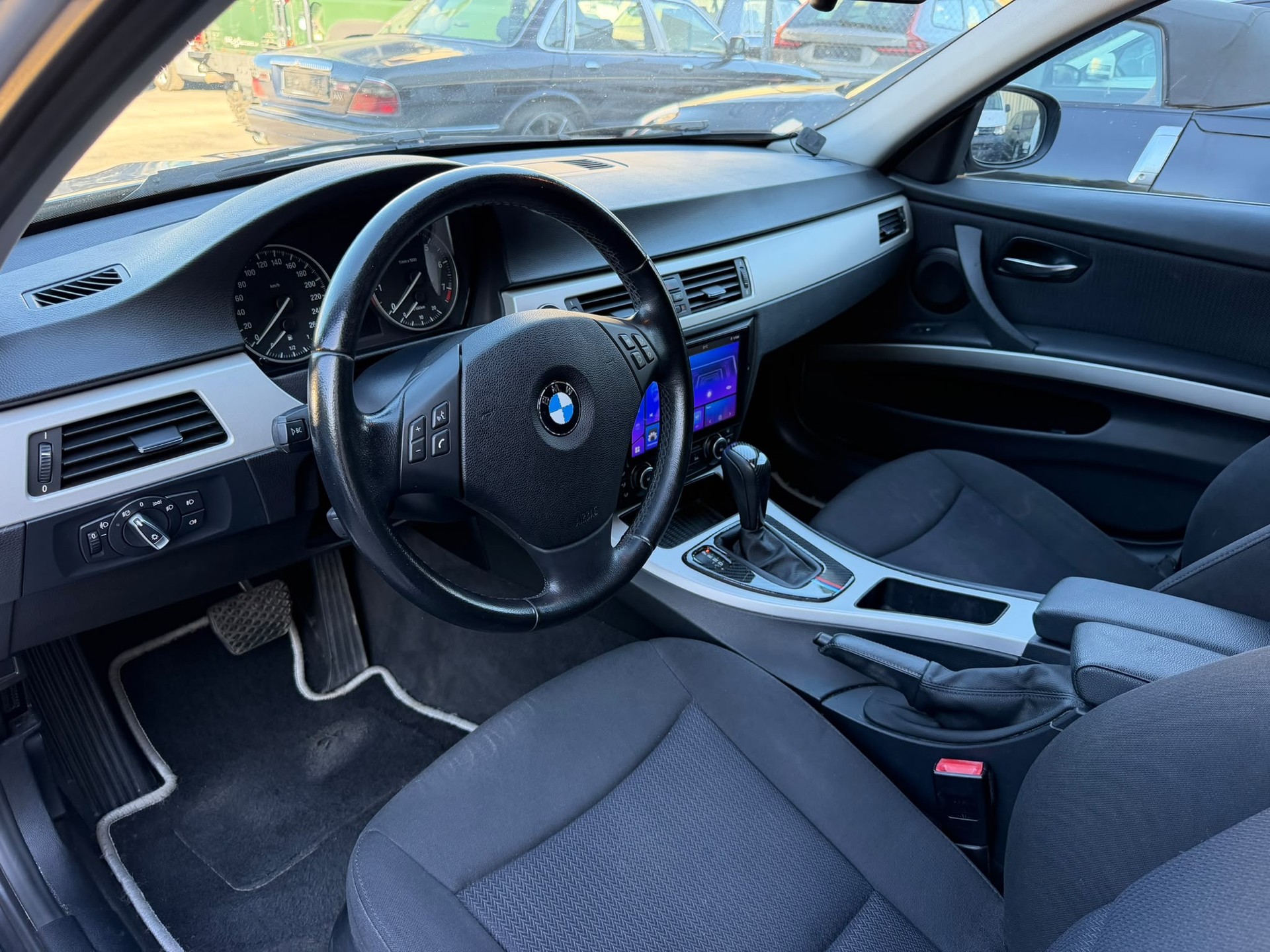 BMW 320i Touring Steptronic-image-7