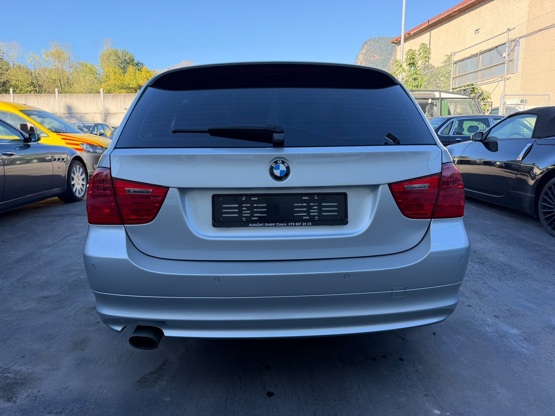 BMW 320i Touring Steptronic-image-3
