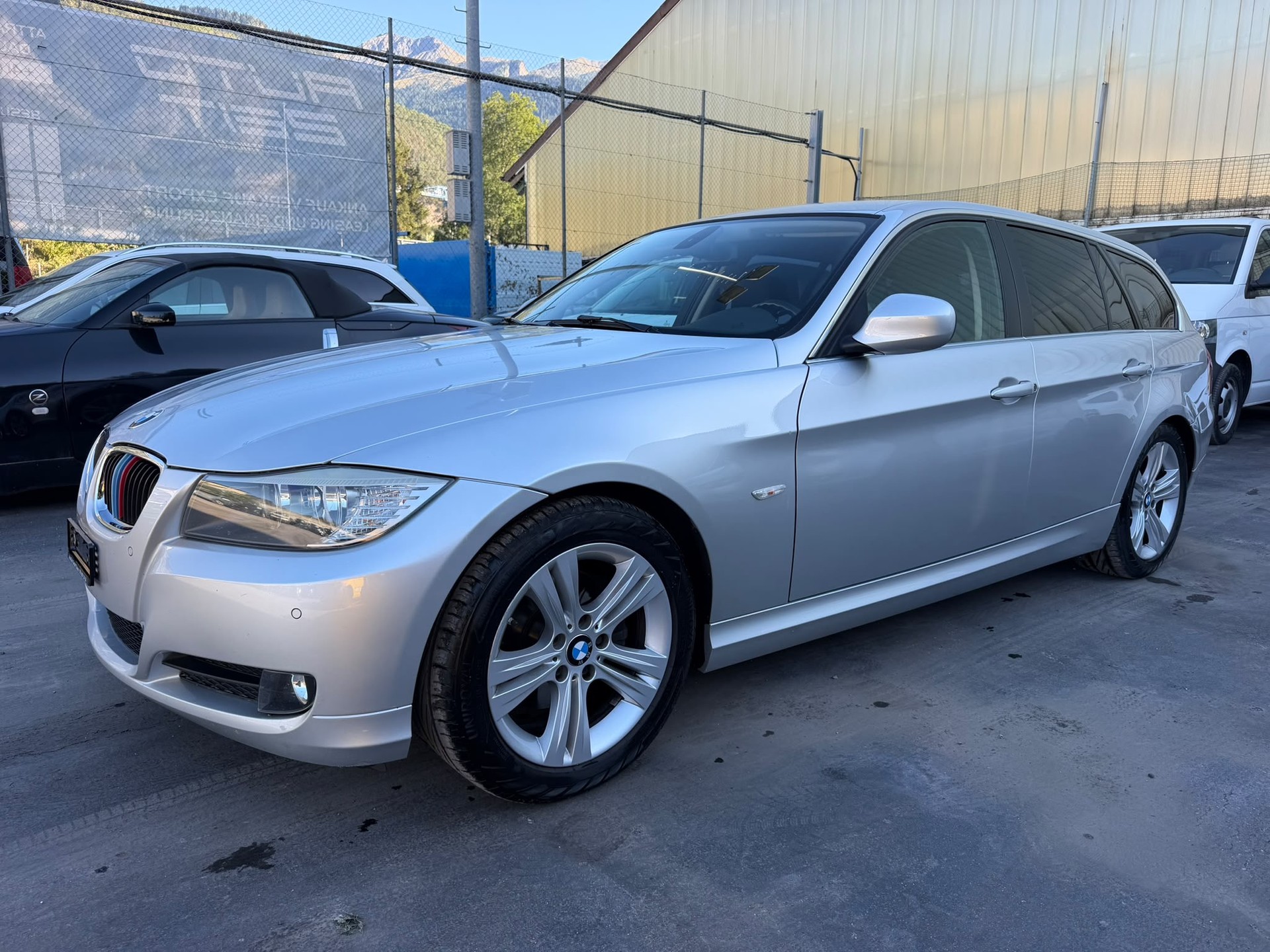 BMW 320i Touring Steptronic-image-6