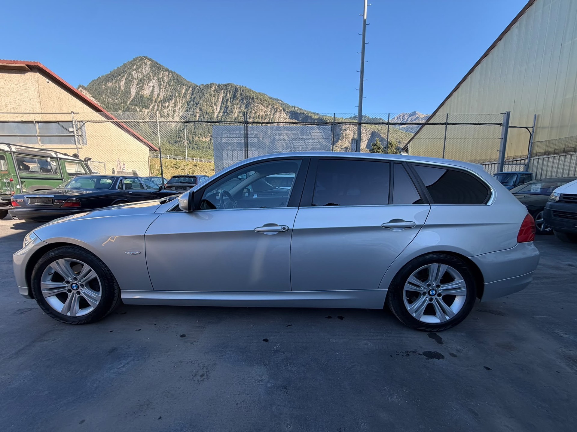 BMW 320i Touring Steptronic-image-5
