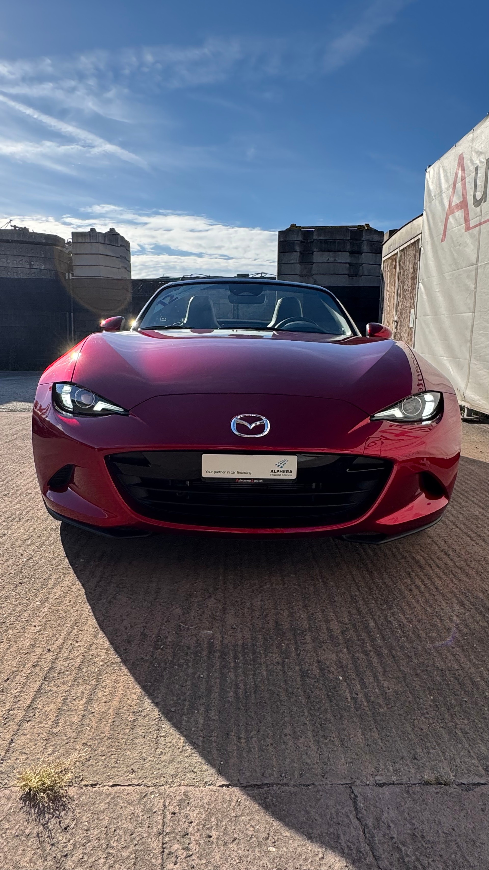 MAZDA MX-5 Skyactiv-G 132 Exclusive-line-showroom-element-2