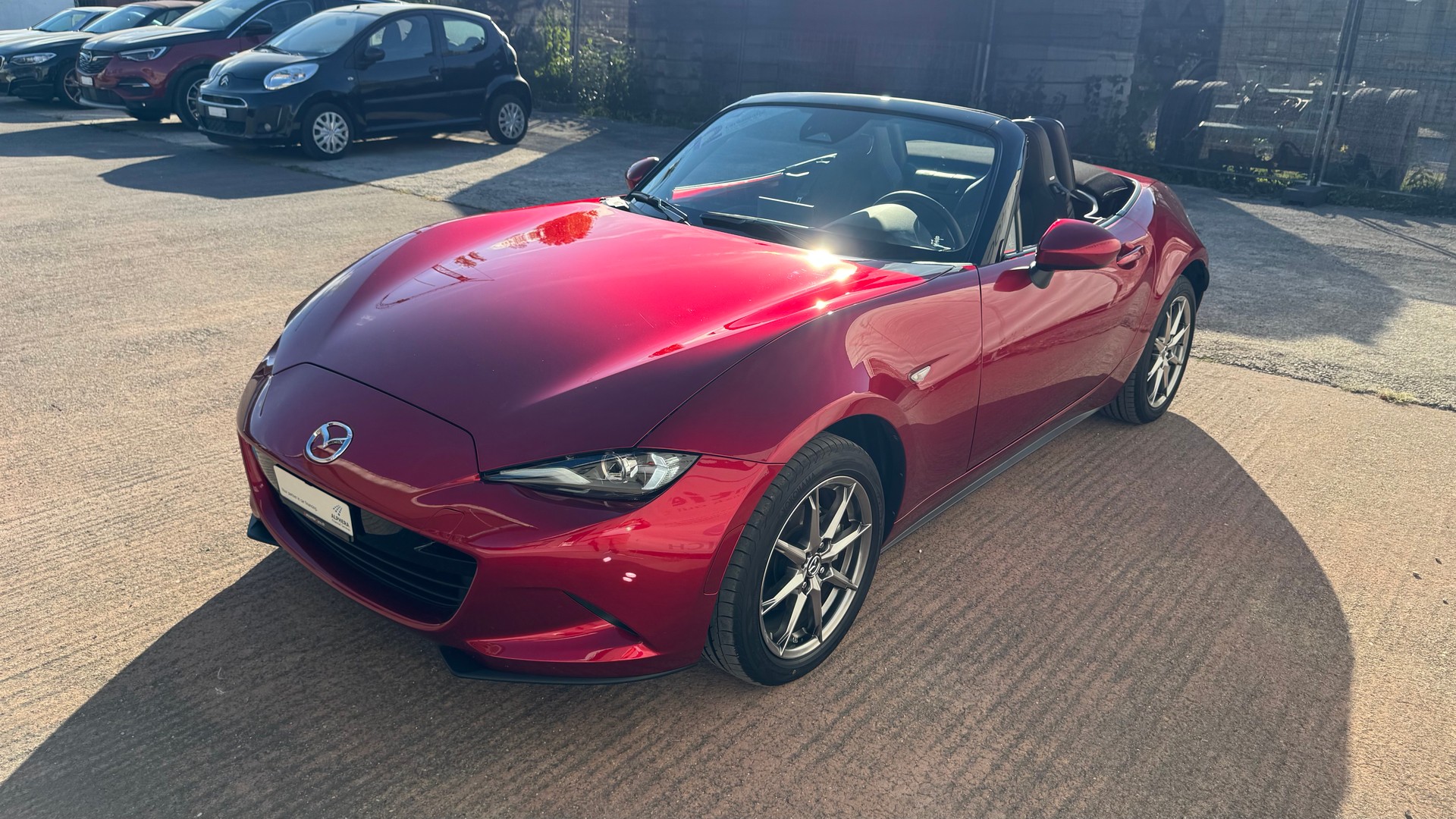 MAZDA MX-5 Skyactiv-G 132 Exclusive-line-showroom-element-3