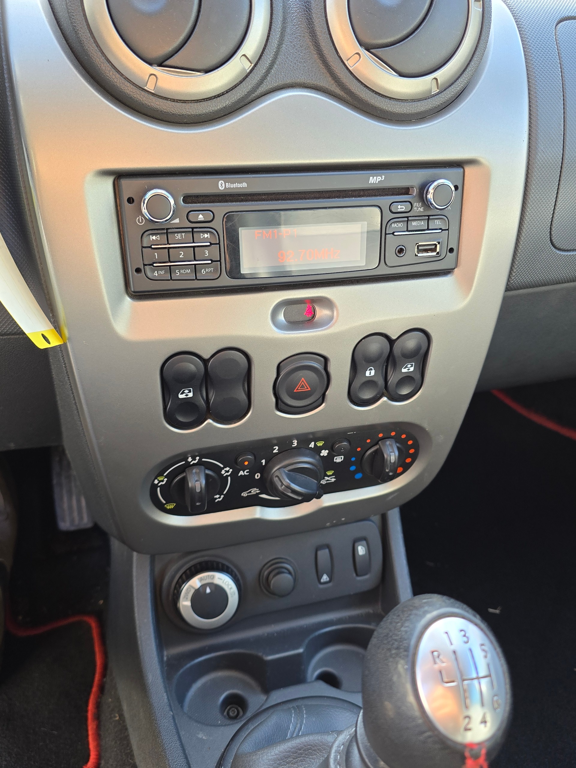 DACIA Duster 1.5 dCi Ambiance 4x4-image-9