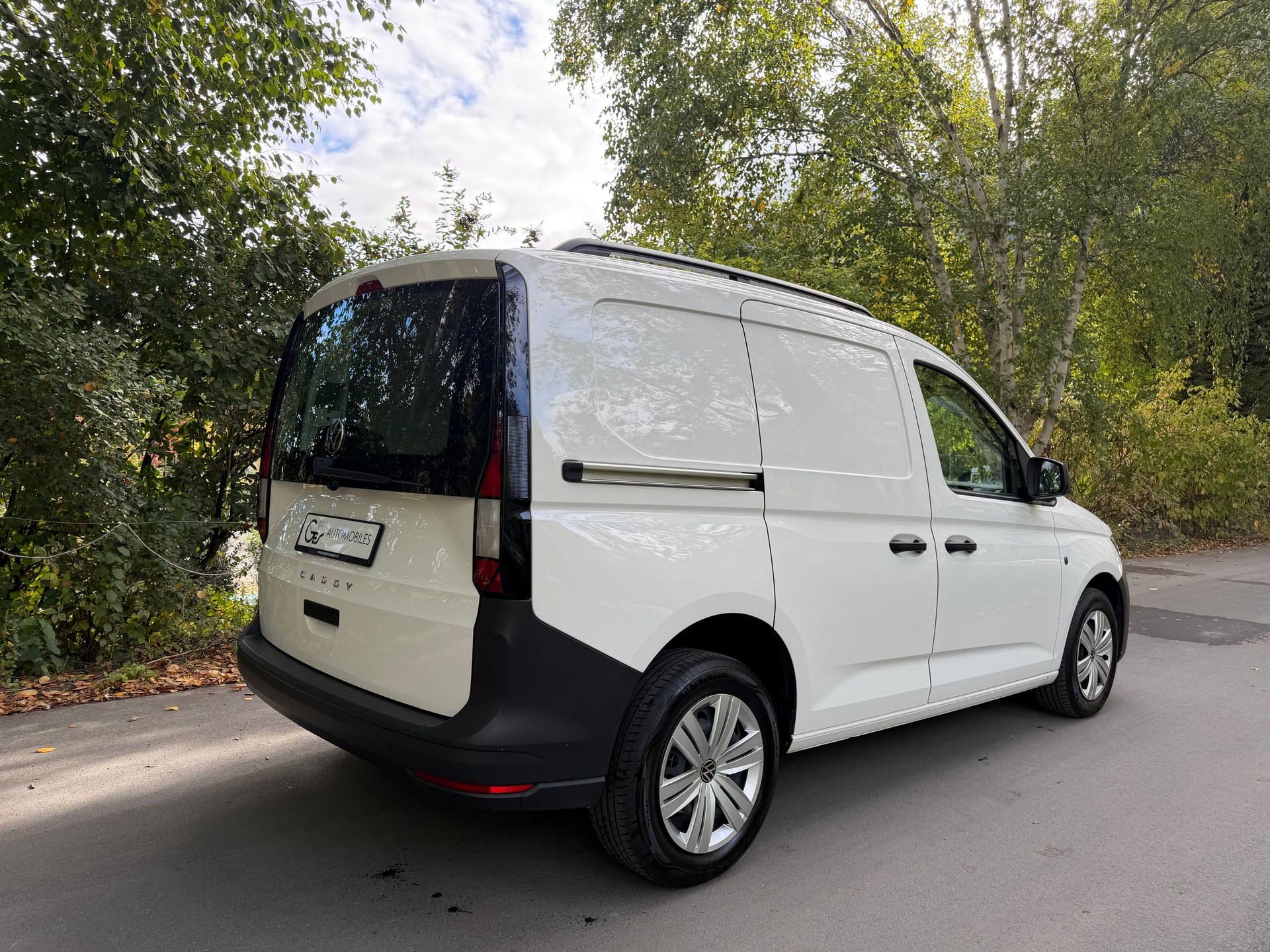 VW Caddy Cargo 2.0TDI-image-8