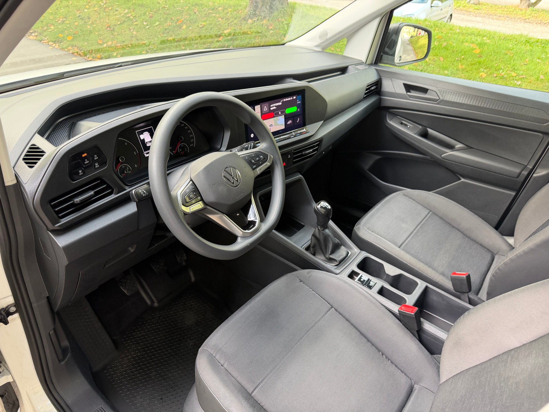 VW Caddy Cargo 2.0TDI-image-10