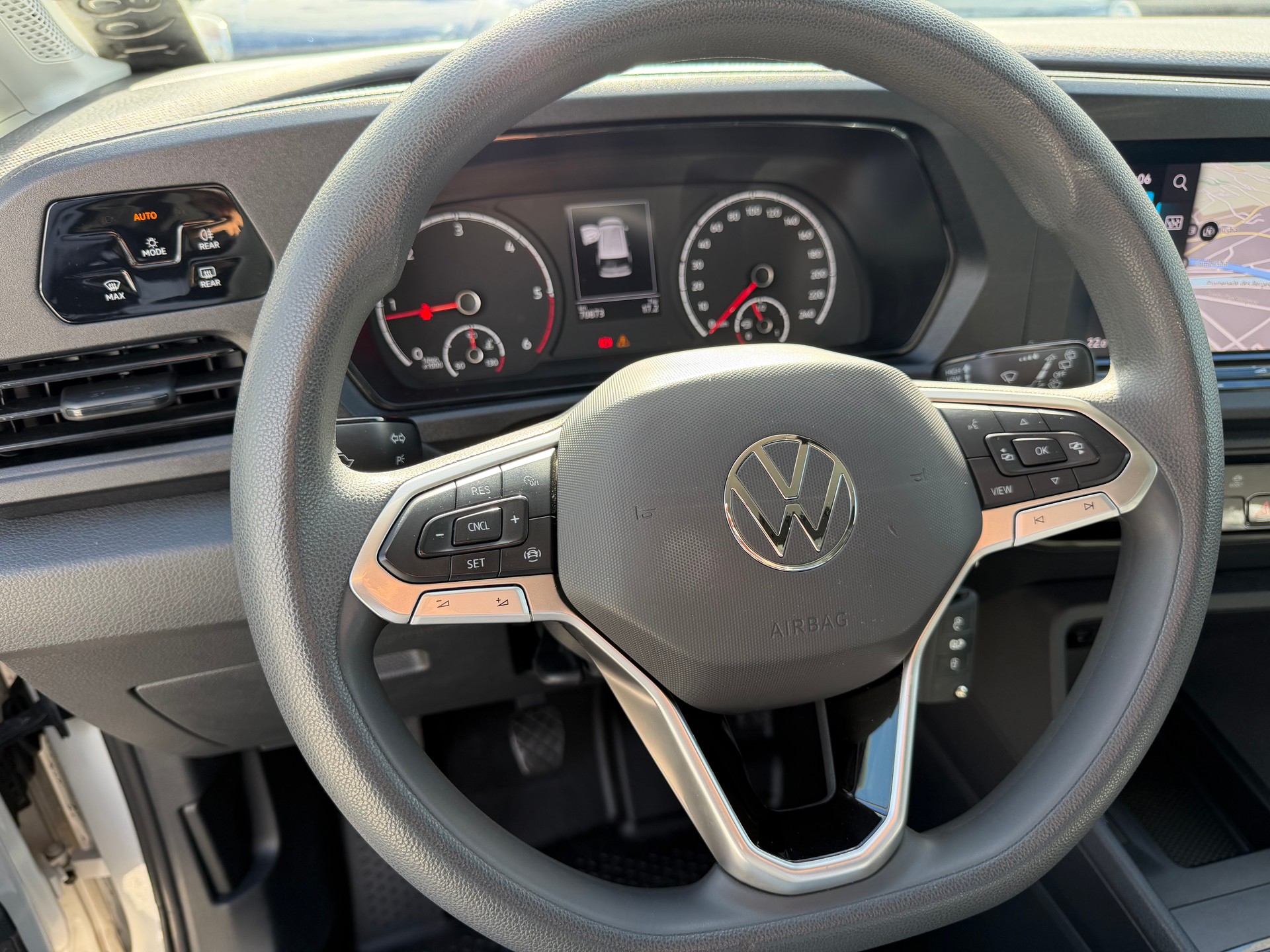 VW Caddy Cargo 2.0TDI-image-16