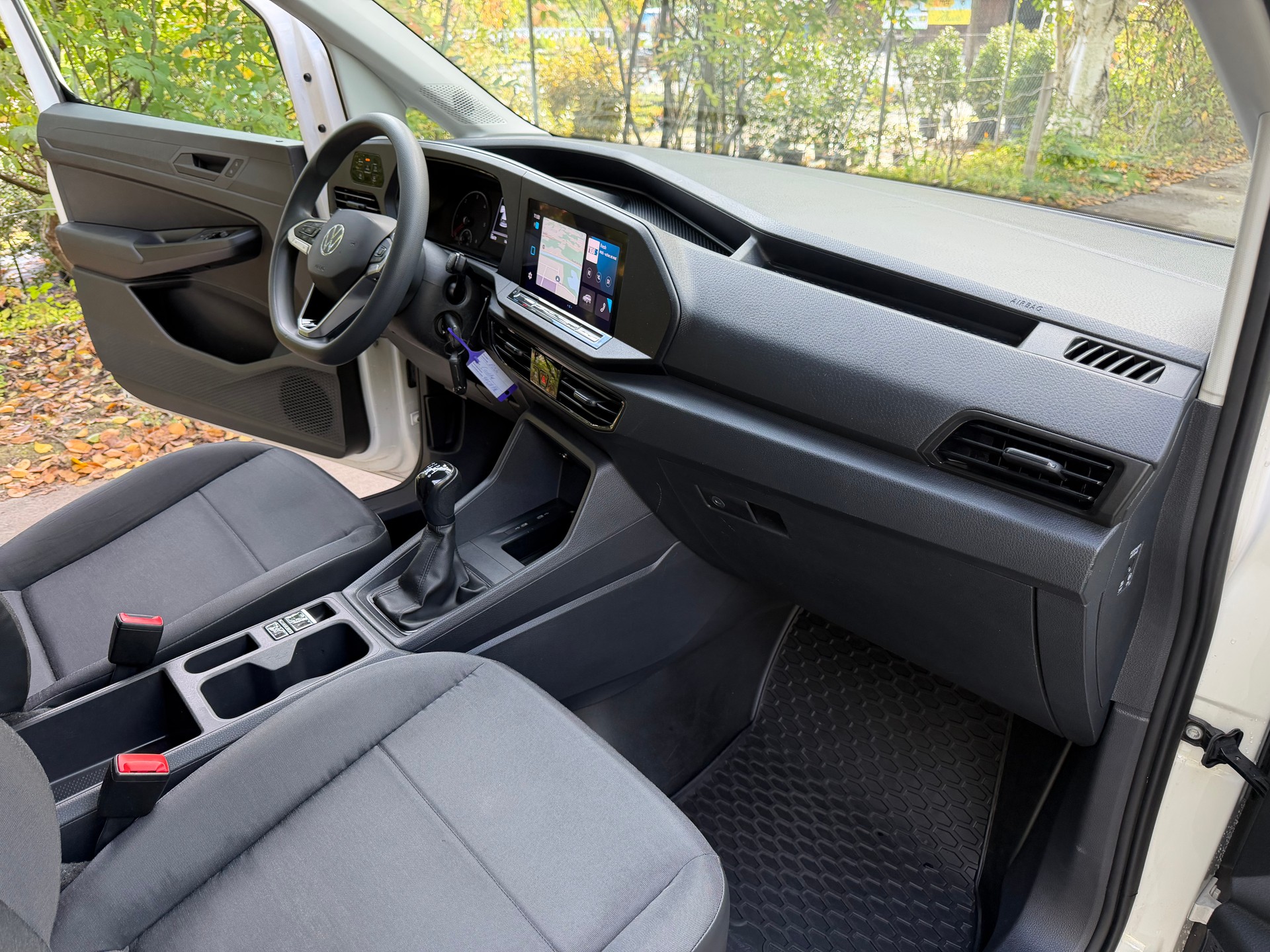 VW Caddy Cargo 2.0TDI-image-11