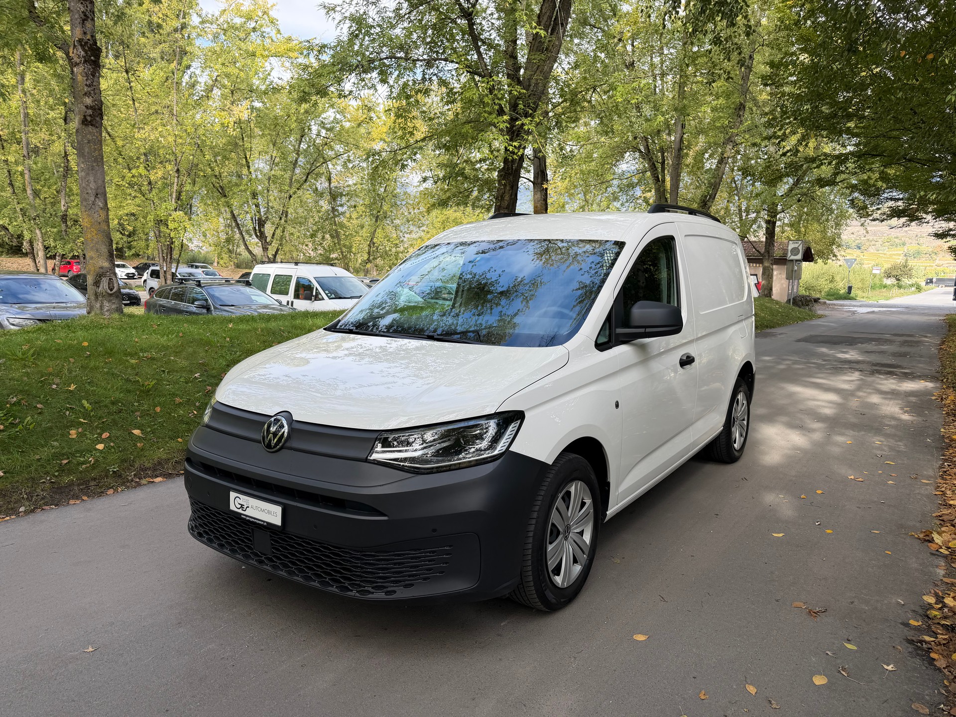 VW Caddy Cargo 2.0TDI-image-2