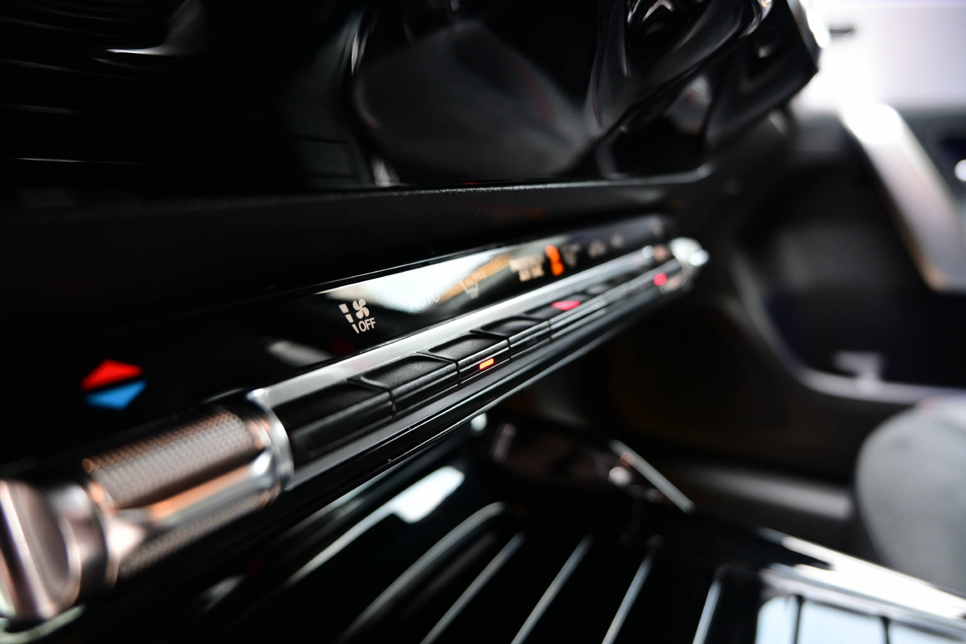 MERCEDES-BENZ A 35 AMG 4matic ** Pack Sport Black AMG**-image-10