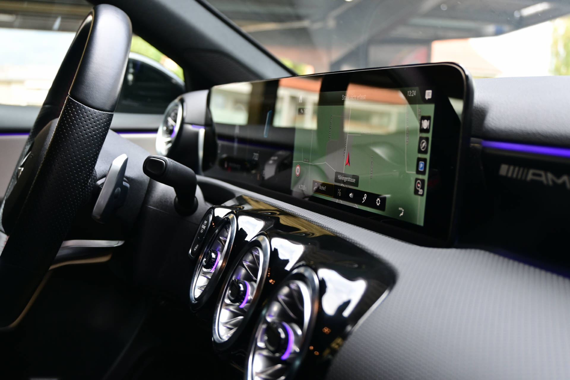 MERCEDES-BENZ A 35 AMG 4matic ** Pack Sport Black AMG**-image-11